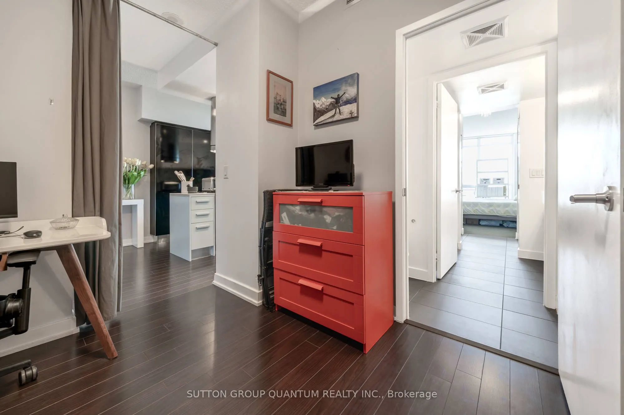 38 Dan Leckie Way, #1810