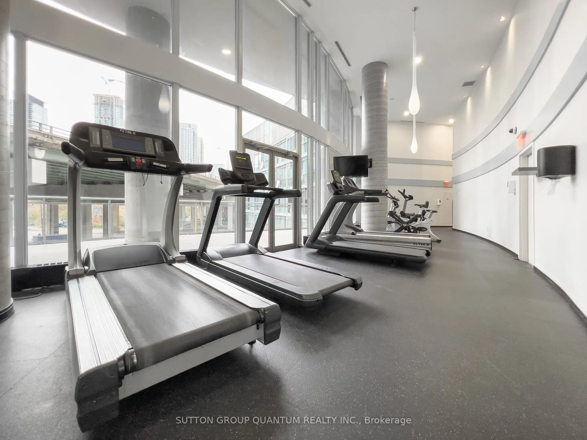 38 Dan Leckie Way, #1810