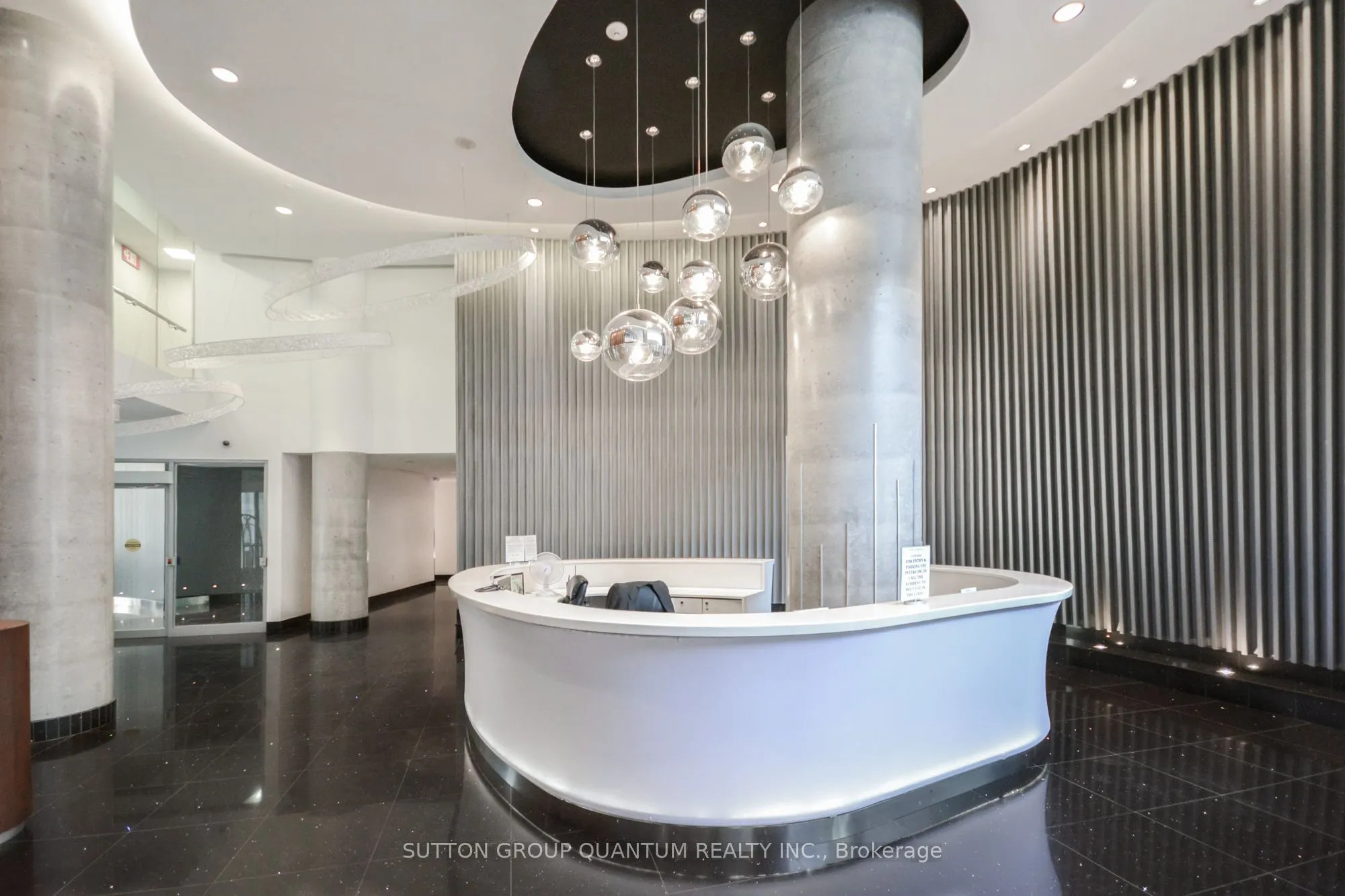38 Dan Leckie Way, #1810