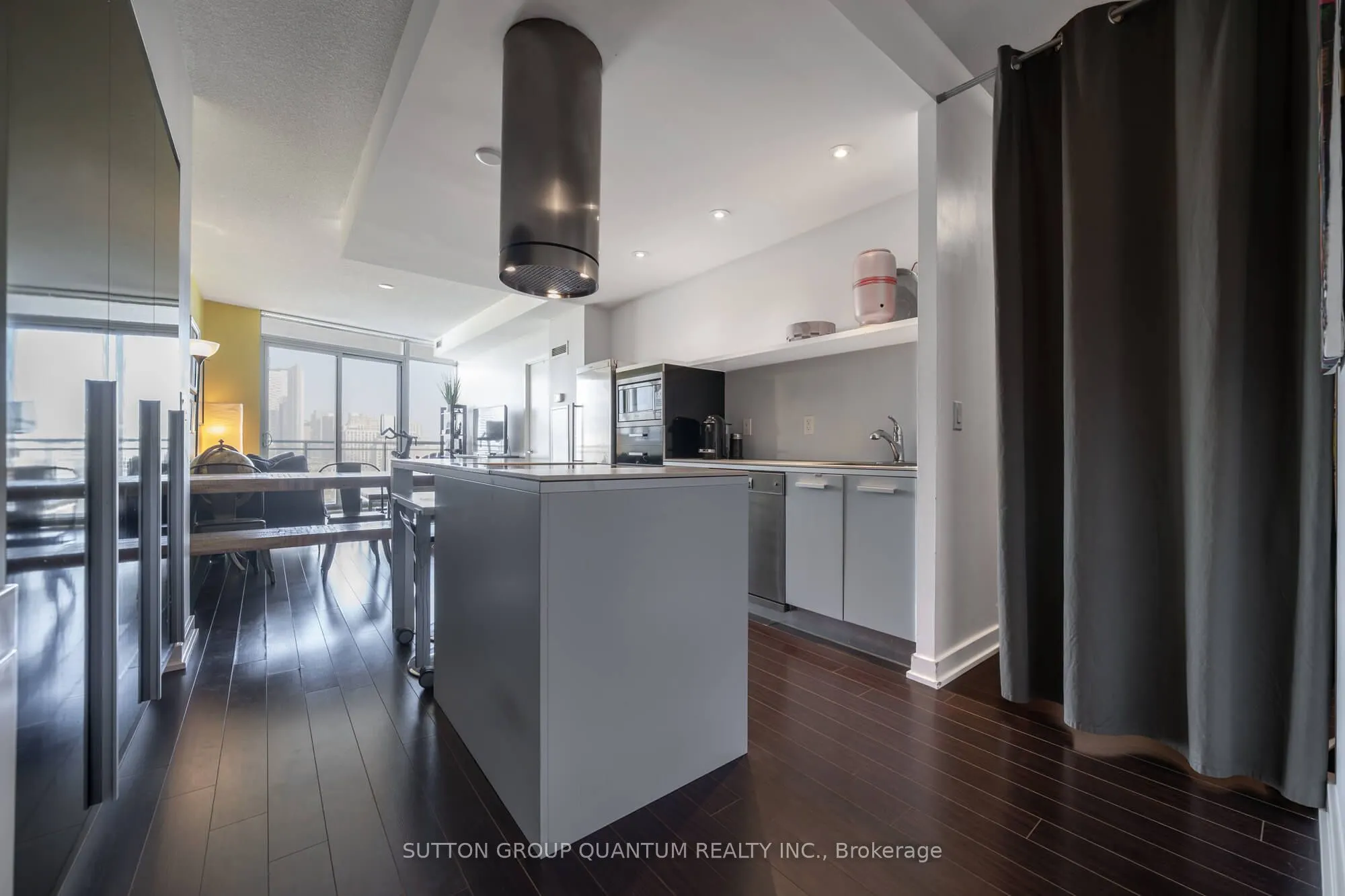 38 Dan Leckie Way, #1810