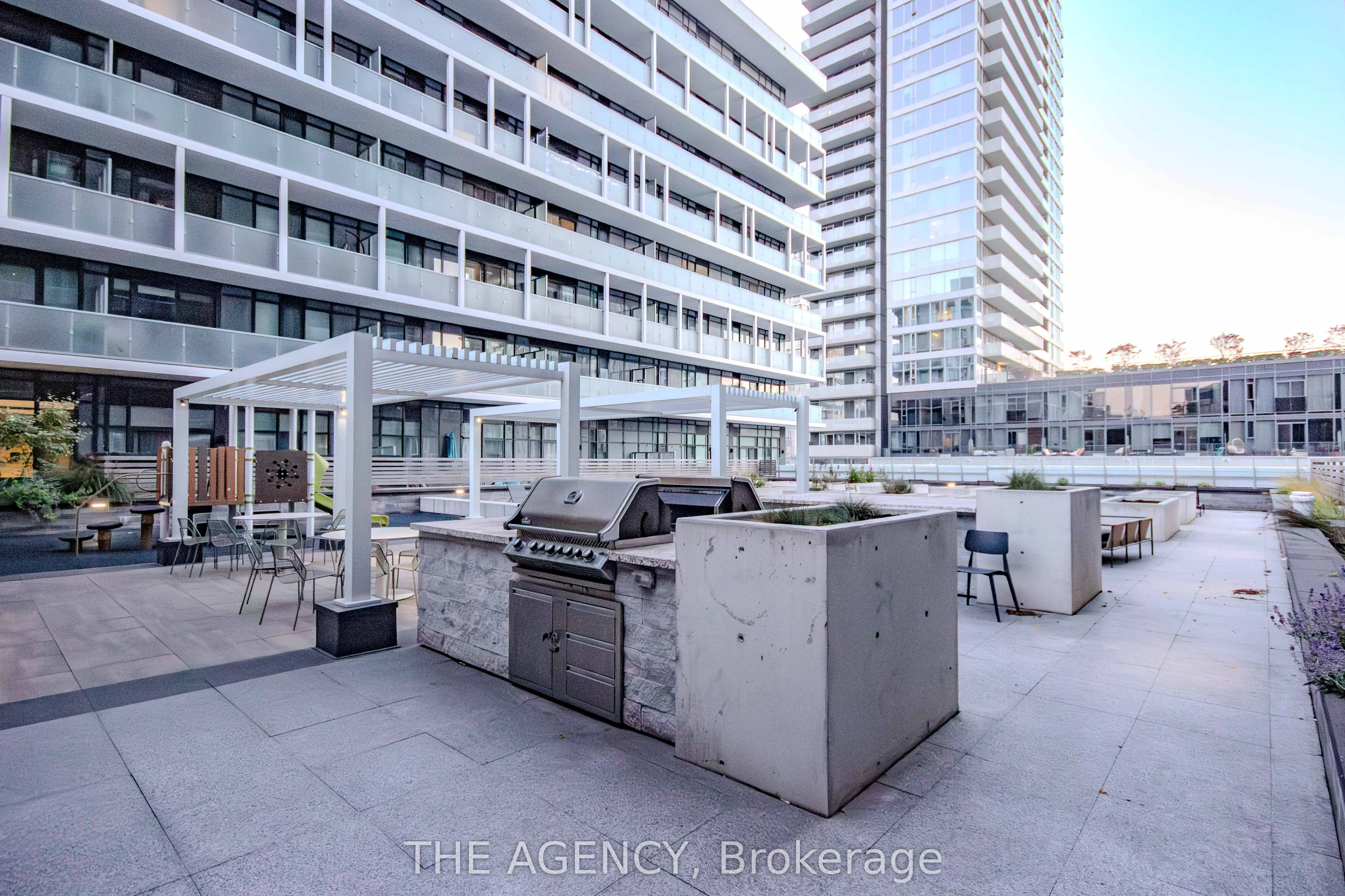 225 Sumach Street, #1702