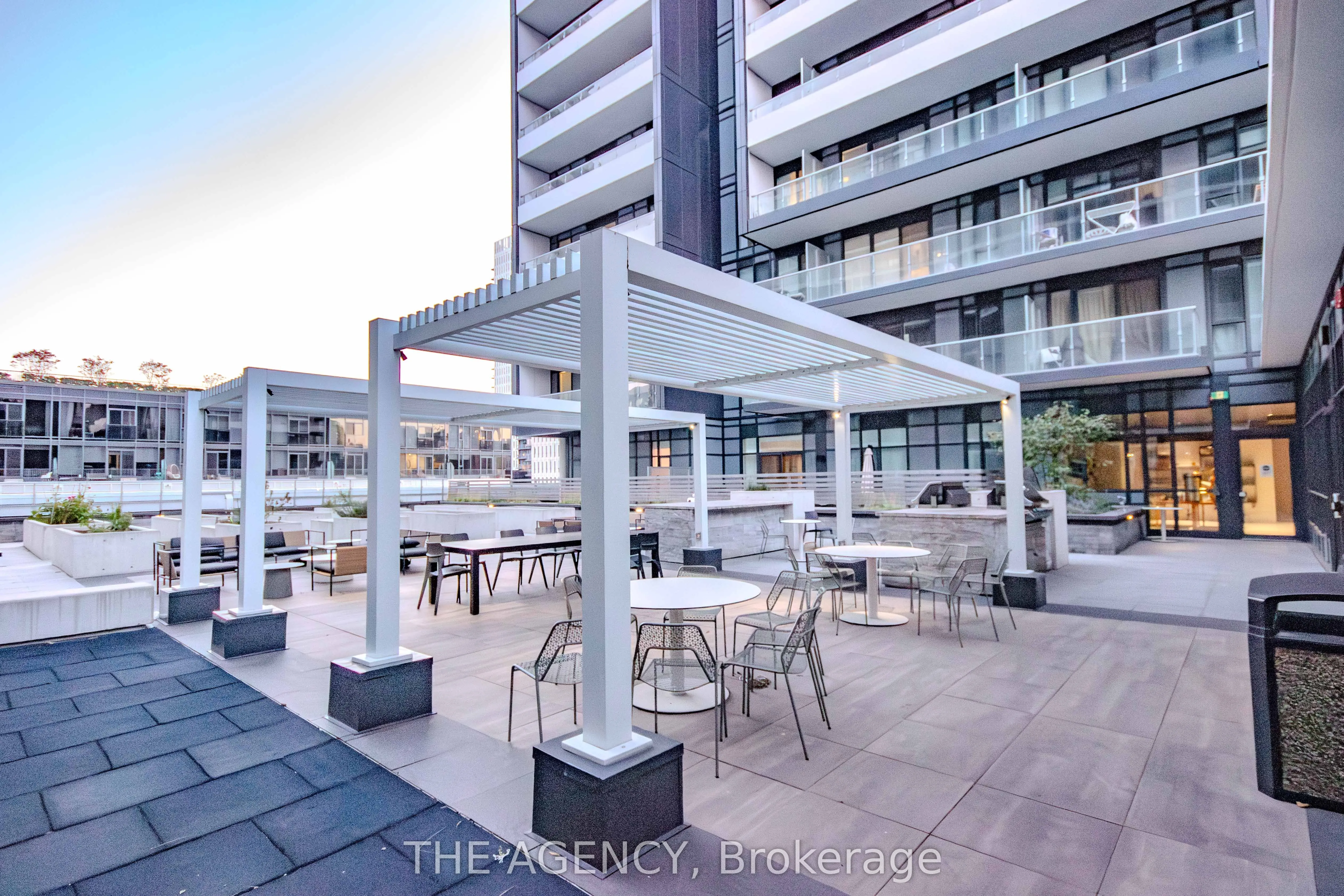 225 Sumach Street, #1702