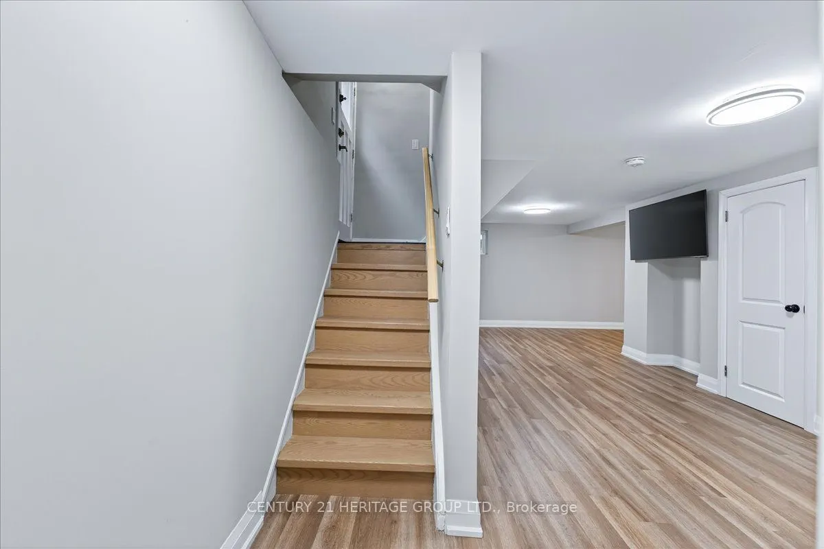 39 Reiner Road, #Lower