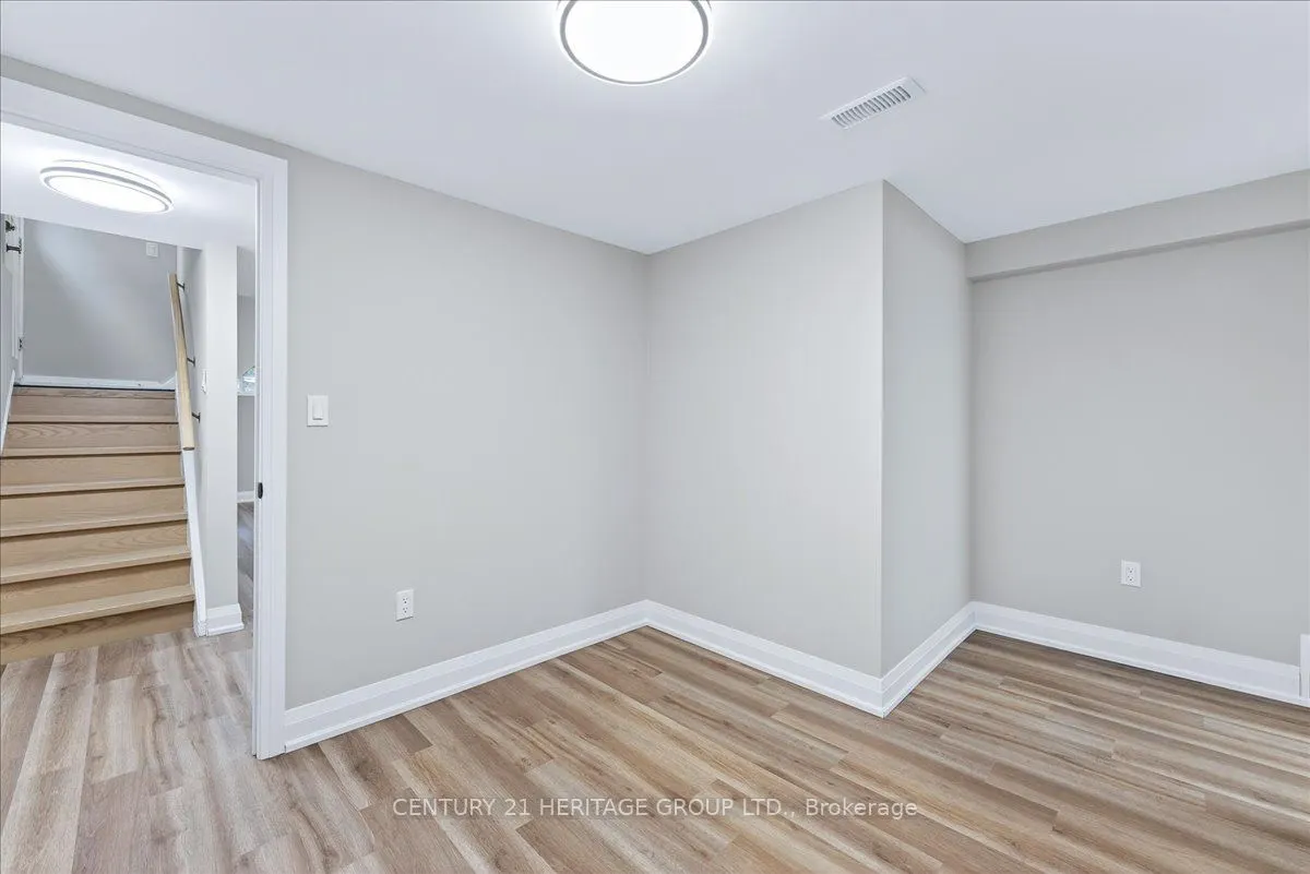 39 Reiner Road, #Lower