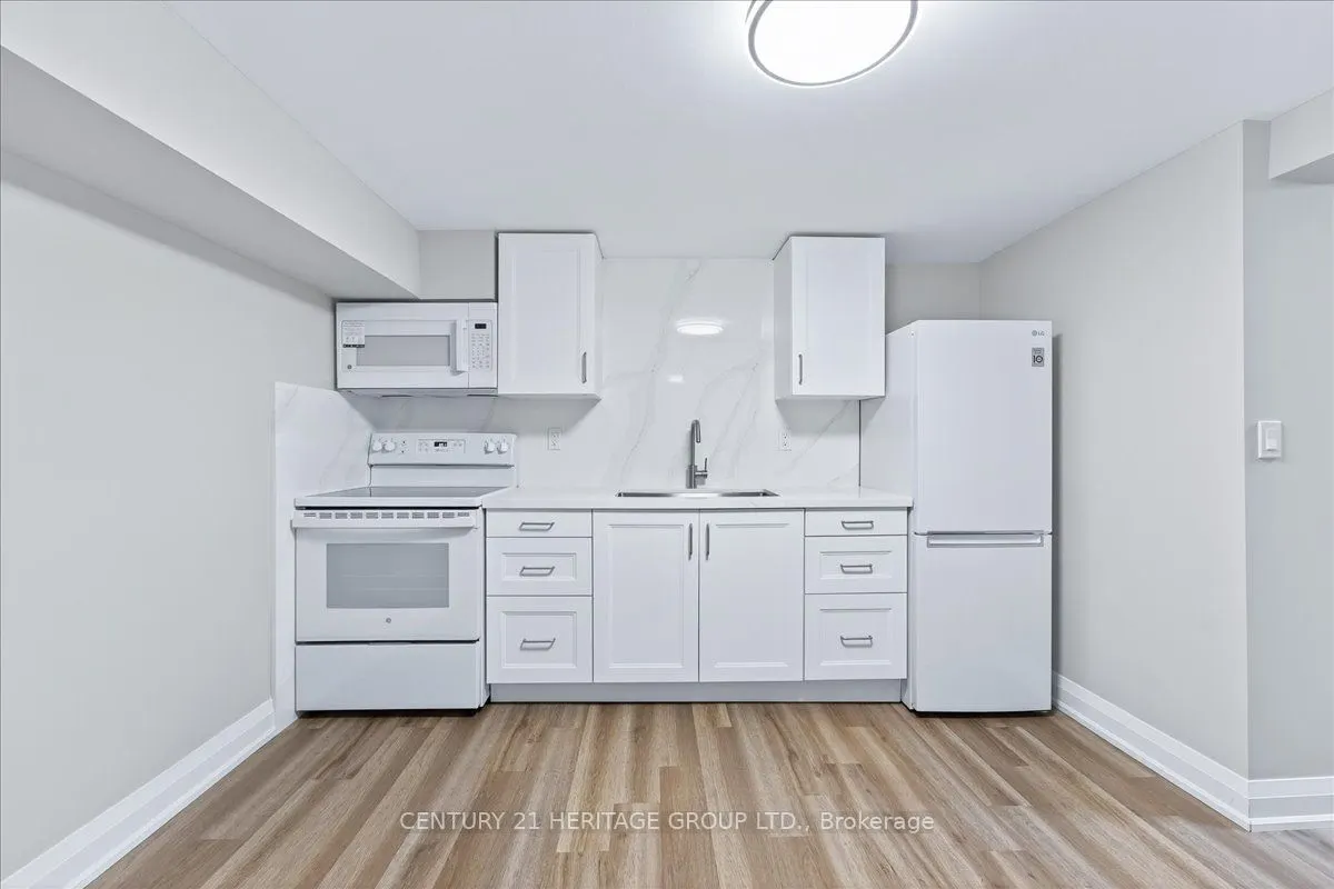 39 Reiner Road, #Lower