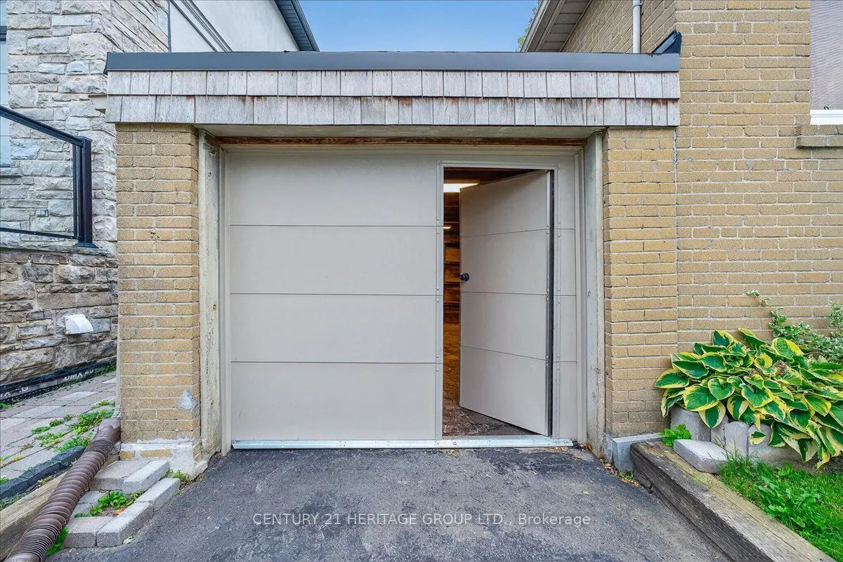 39 Reiner Road, #Lower