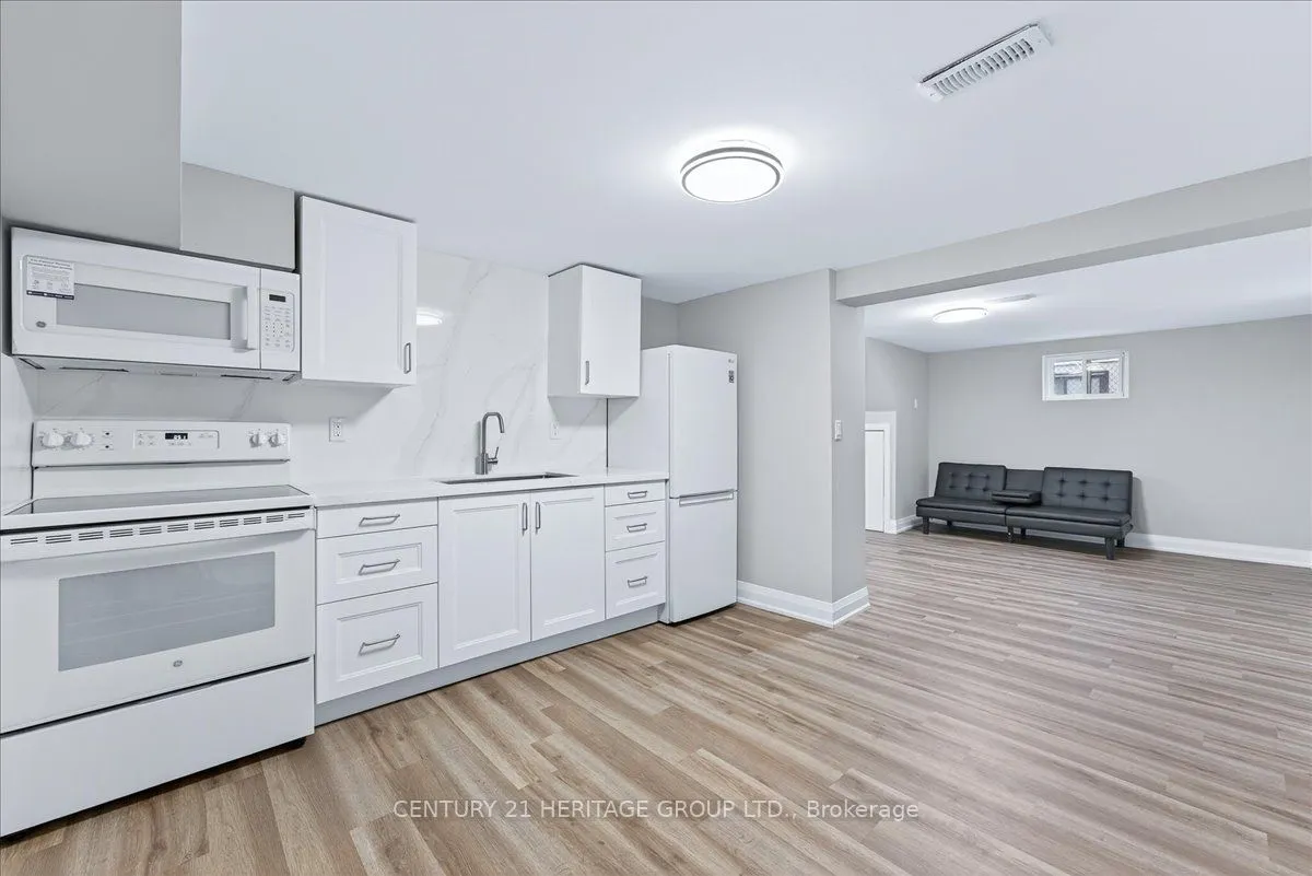 39 Reiner Road, #Lower