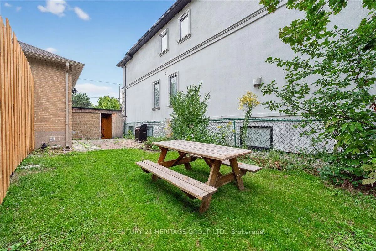 39 Reiner Road, #Lower