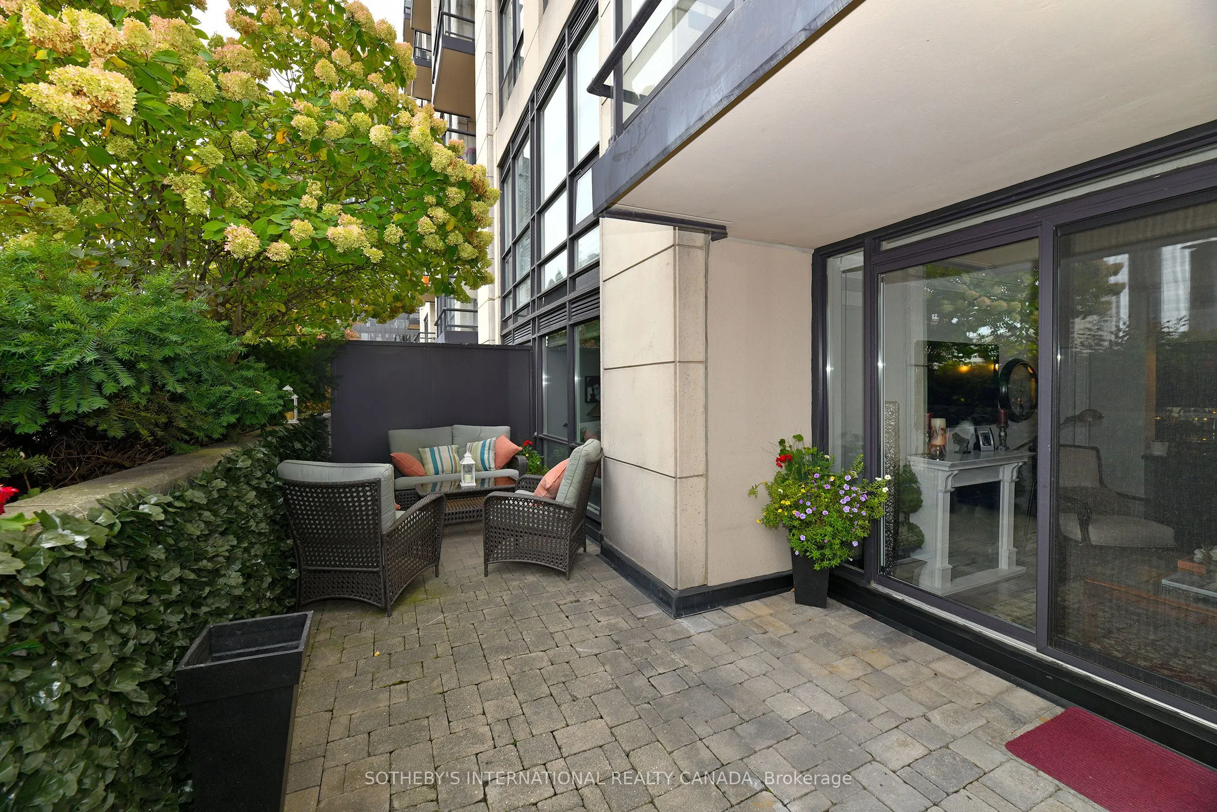 10 Delisle Avenue, #327