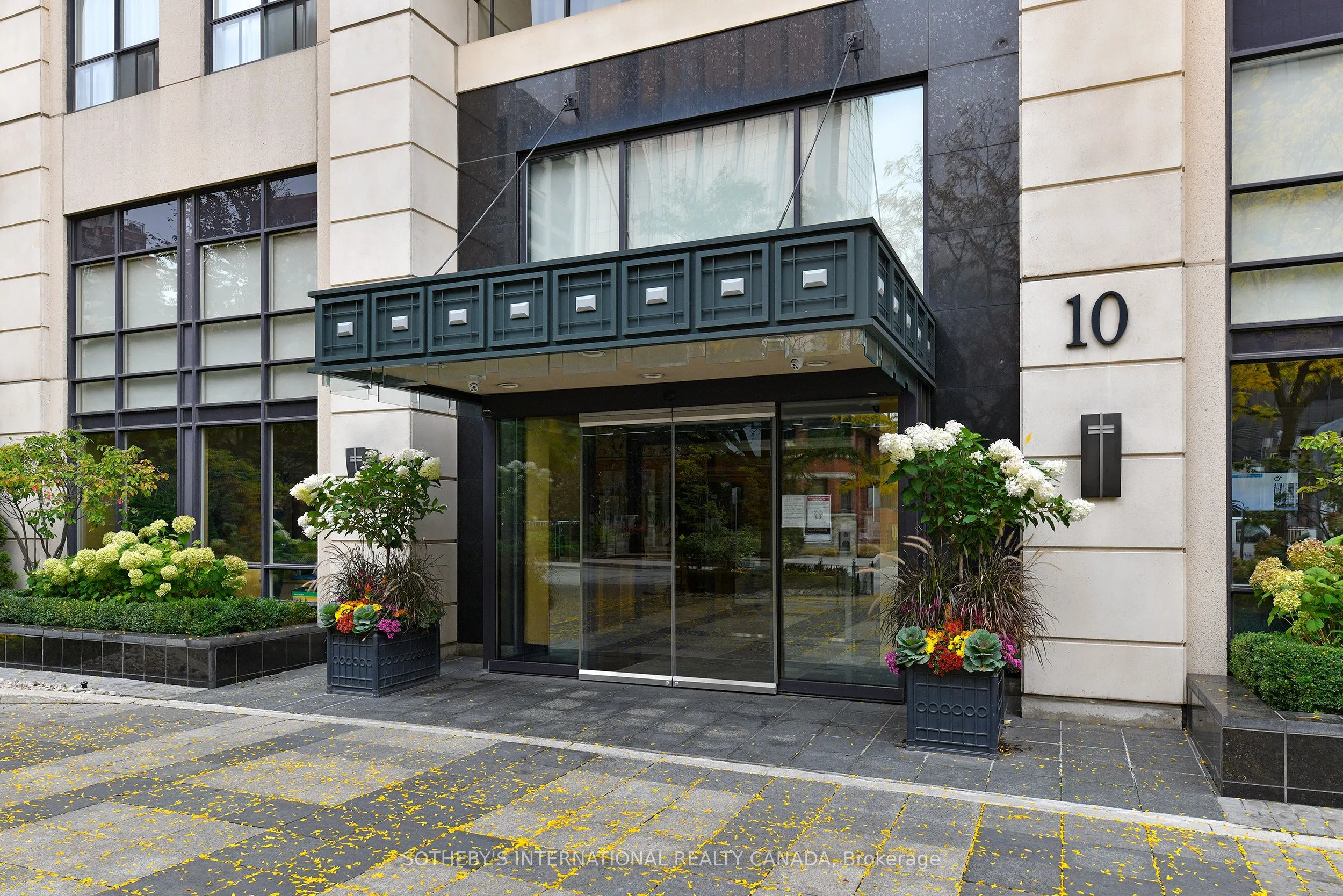 10 Delisle Avenue, #327