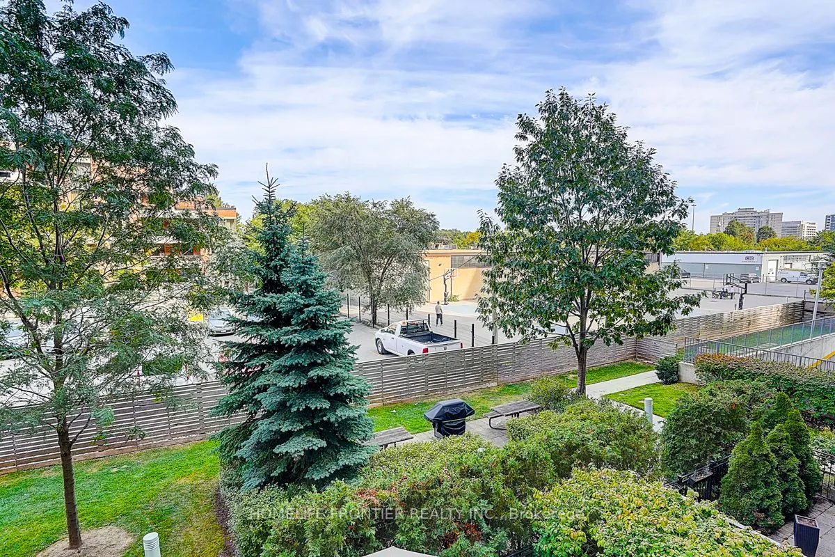525 Wilson Avenue, #209