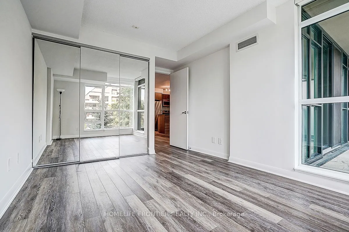 525 Wilson Avenue, #209
