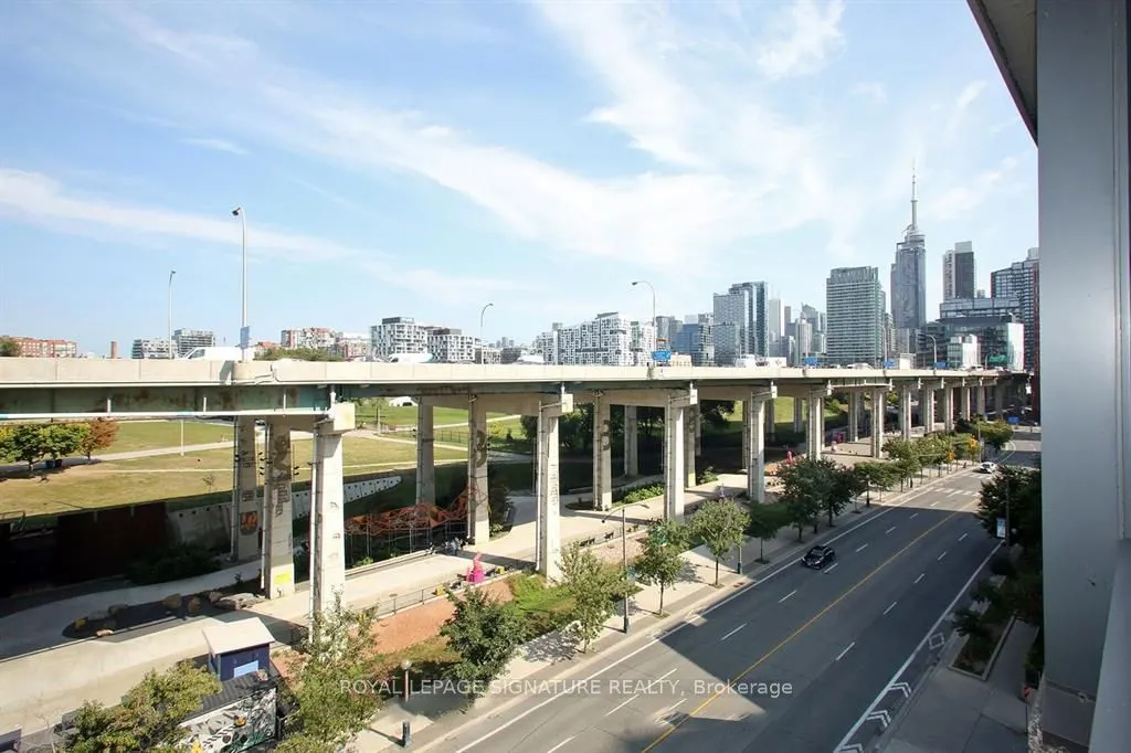 231 Fort York Boulevard, #729