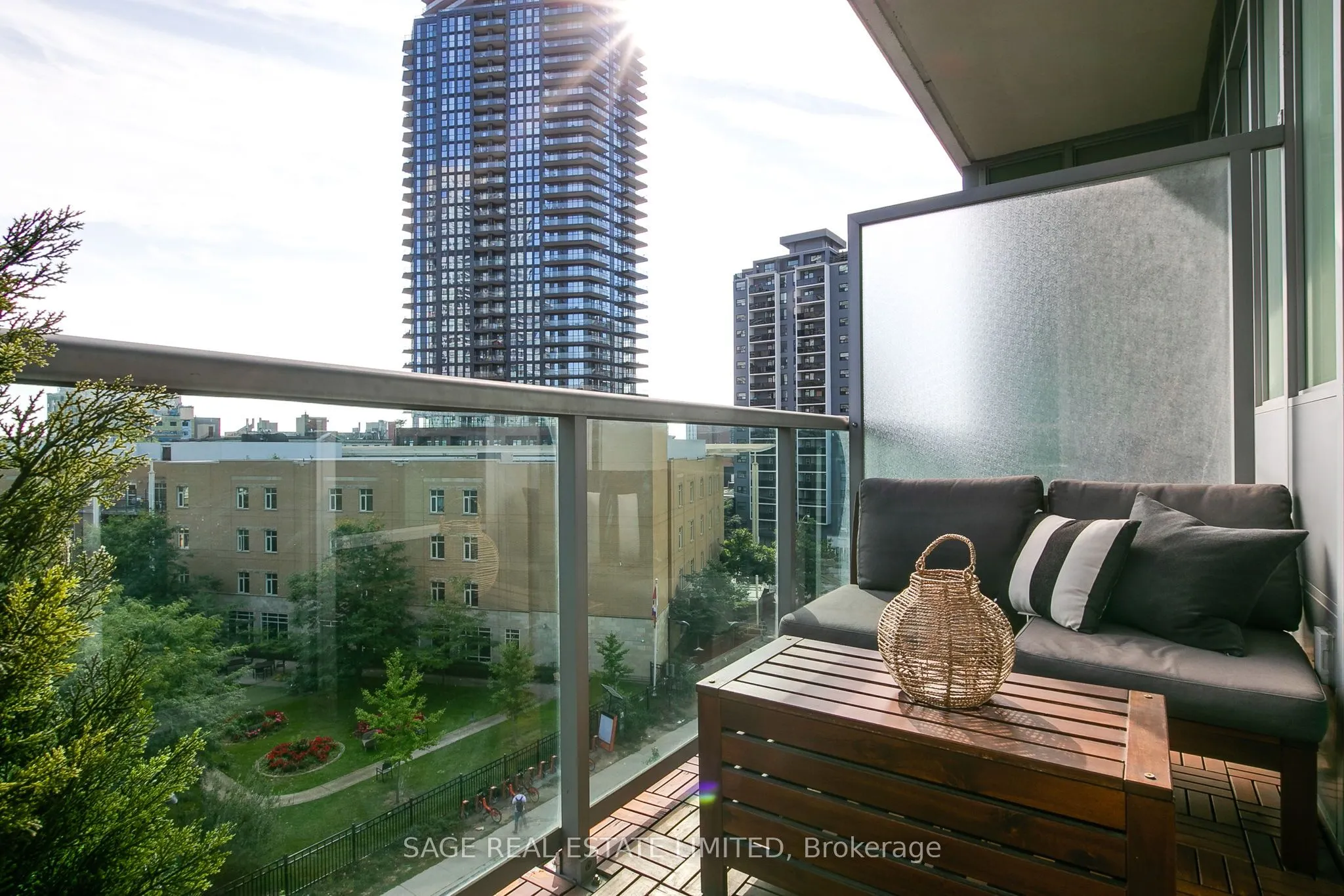 120 Homewood Avenue, #522