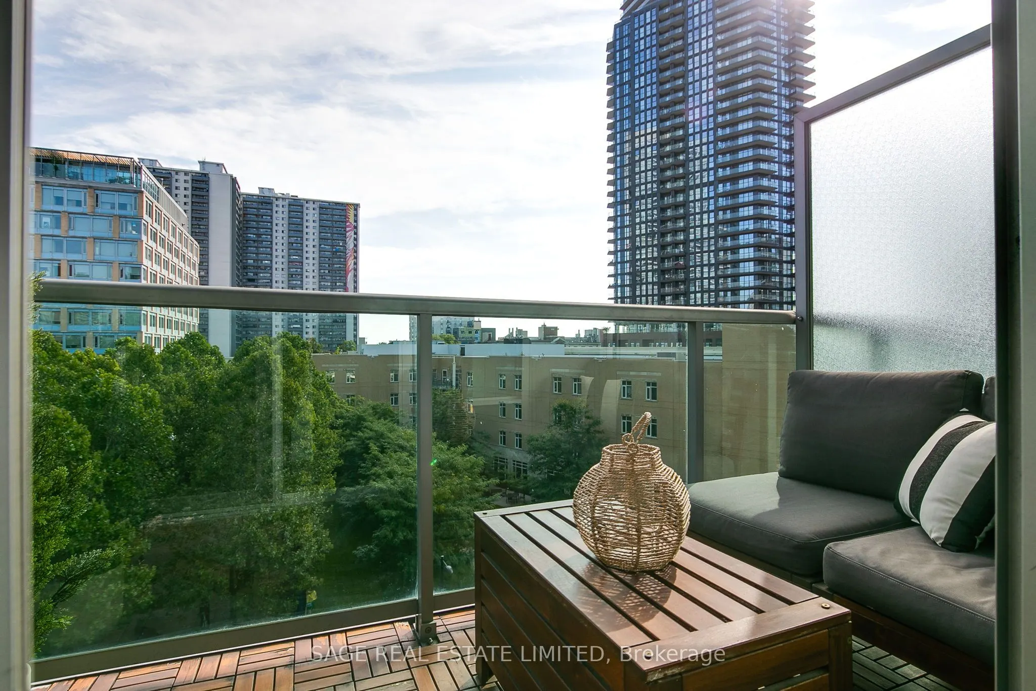 120 Homewood Avenue, #522