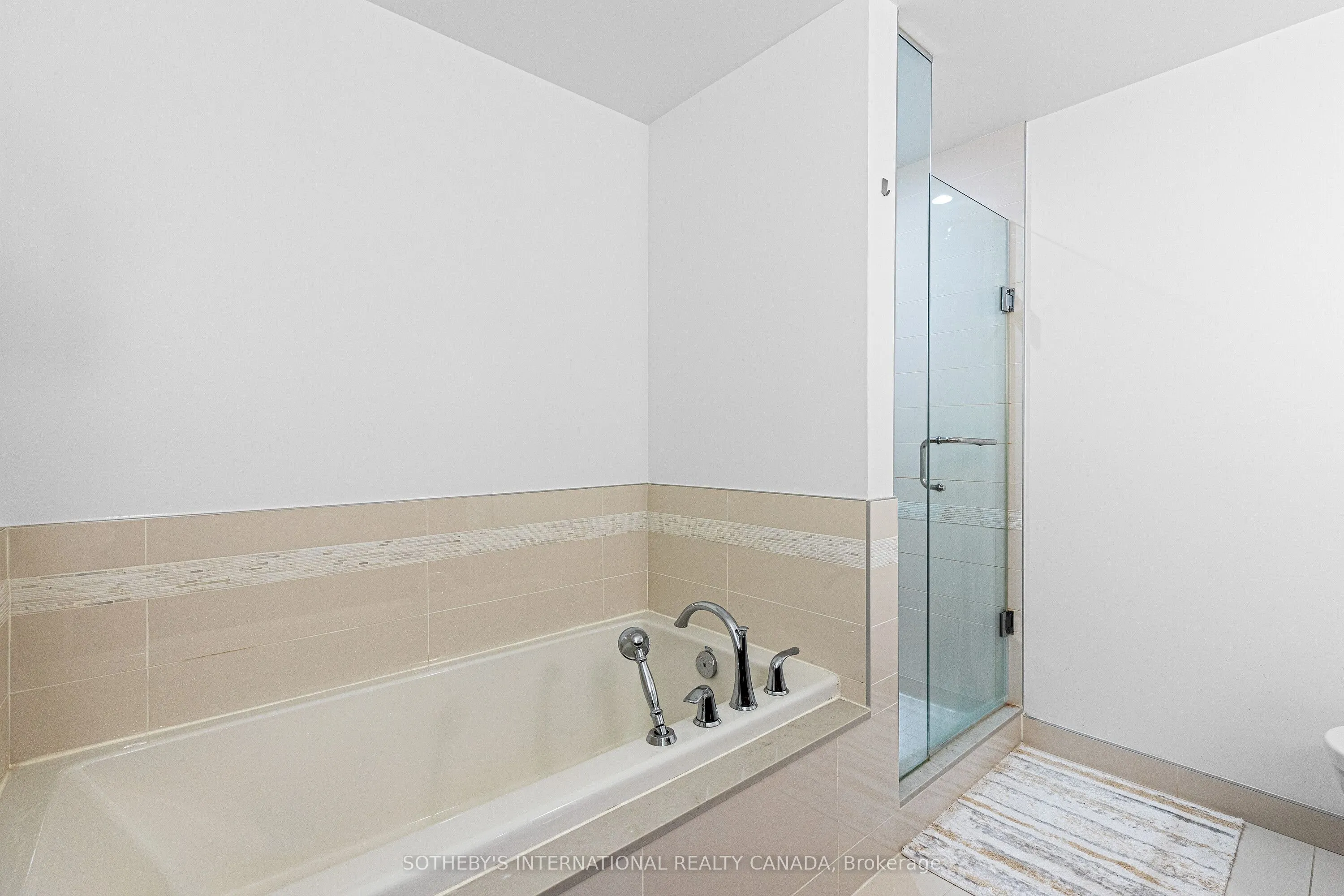 25 Malcolm Road, #TH-105