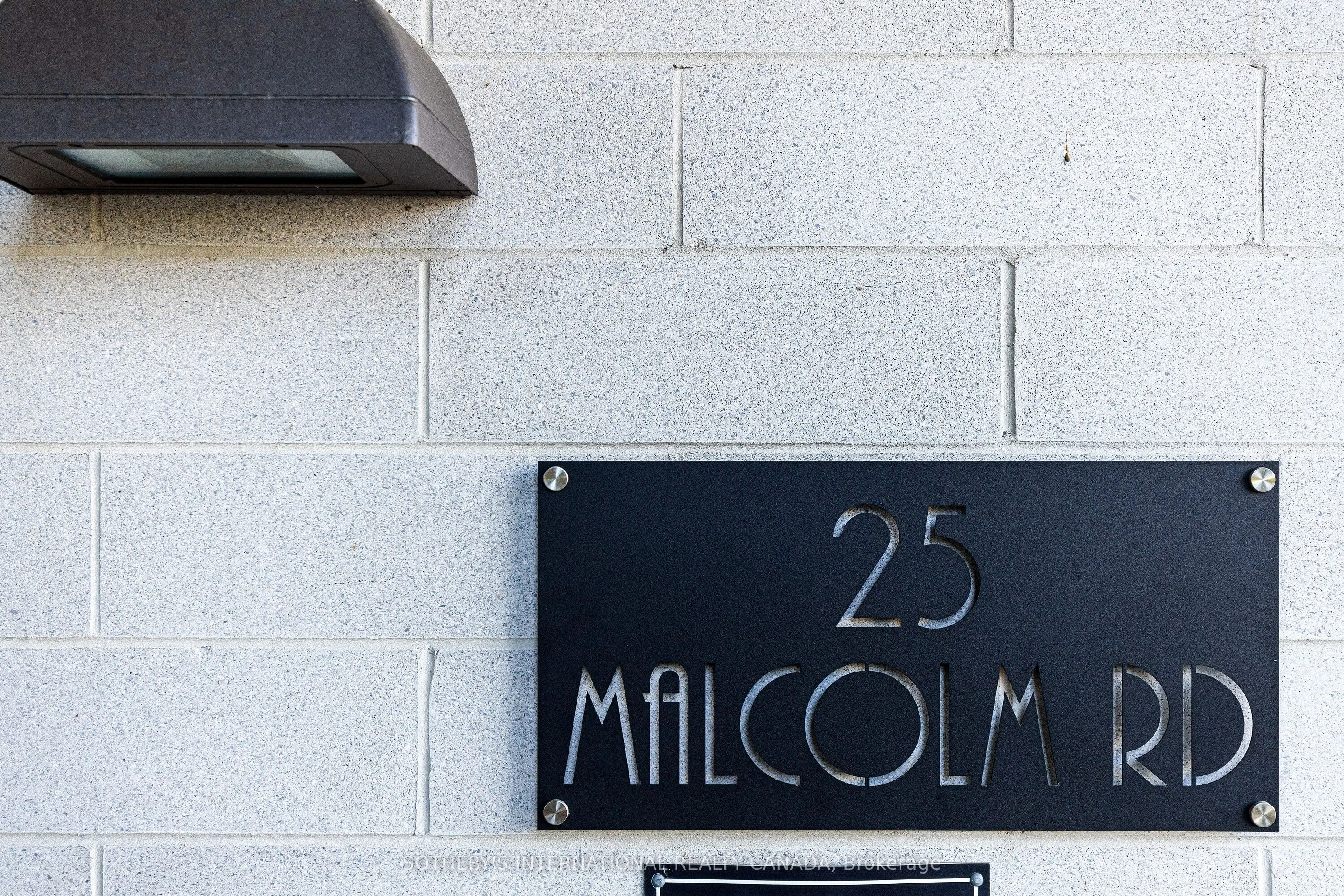25 Malcolm Road, #TH-105