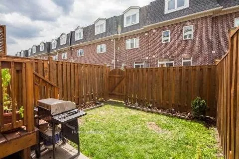 30 Routliffe Lane