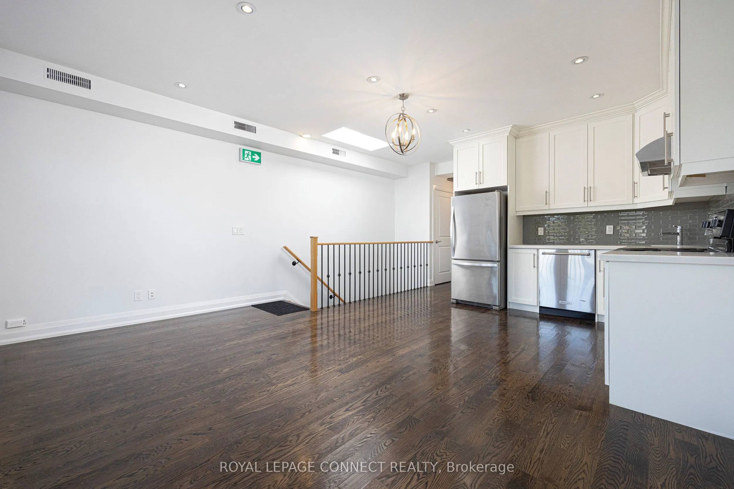 690 Shaw Street, #3rd