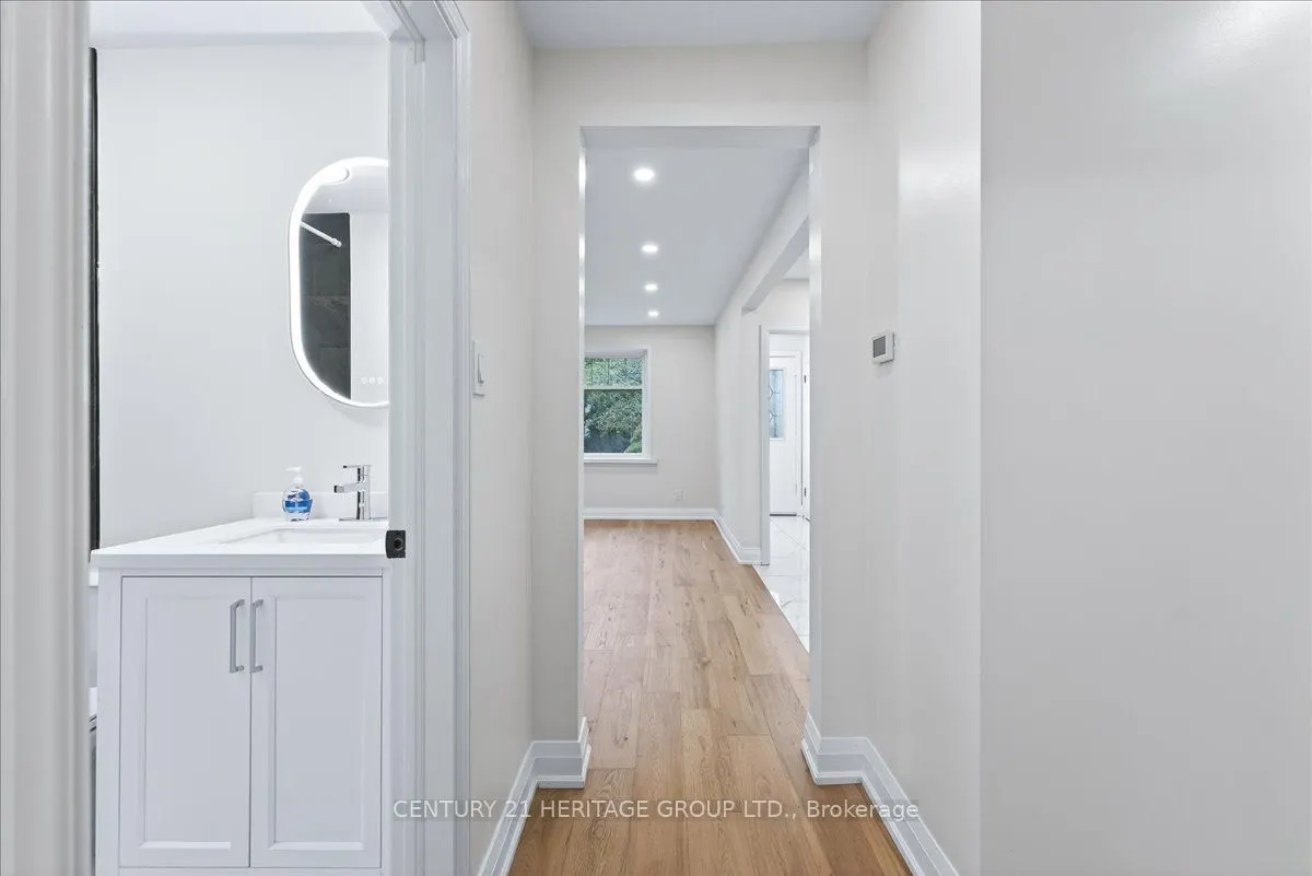 39 Reiner Road, #Upper