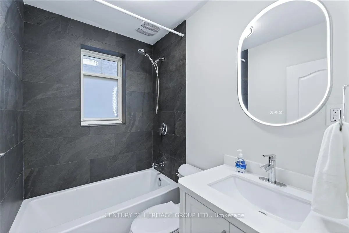 39 Reiner Road, #Upper