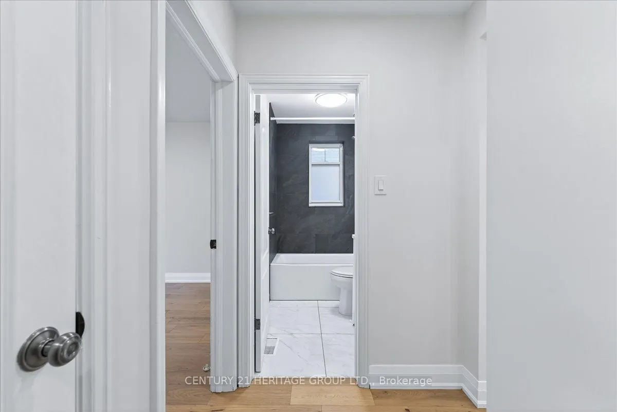 39 Reiner Road, #Upper