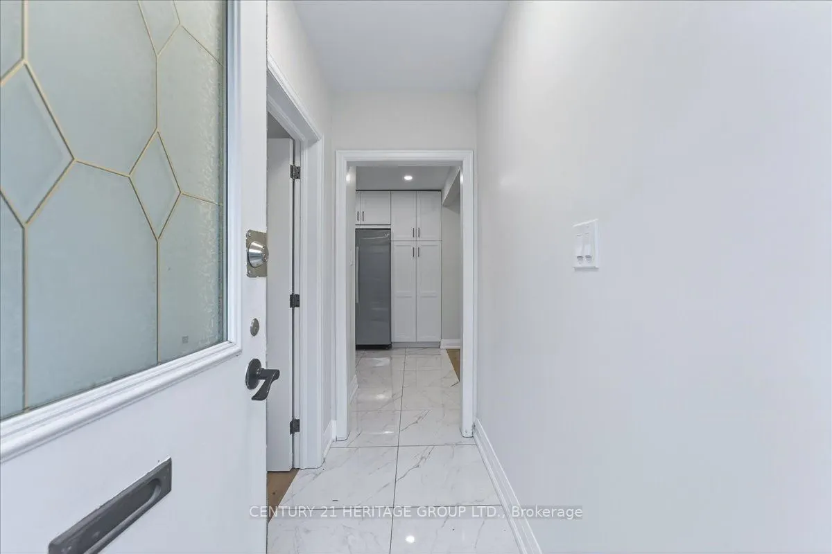 39 Reiner Road, #Upper