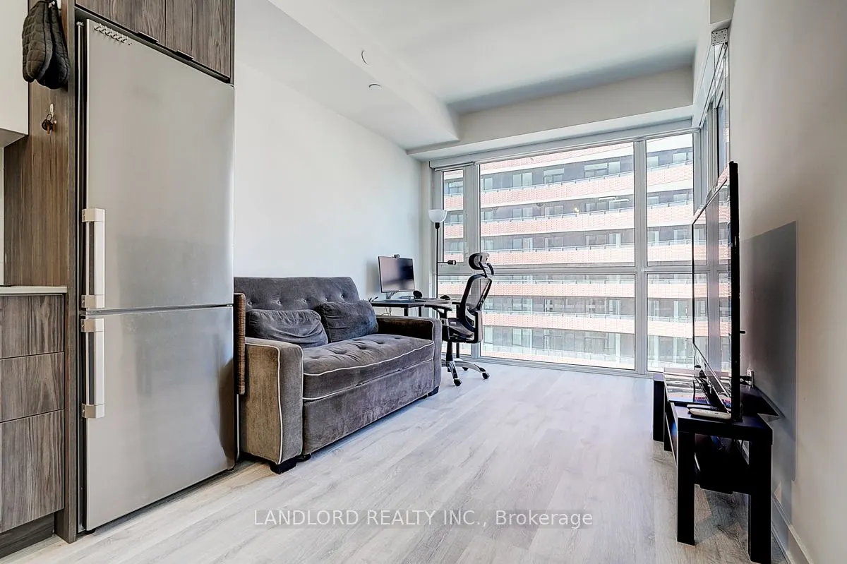 135 Lower Sherbourne Street, #676 W