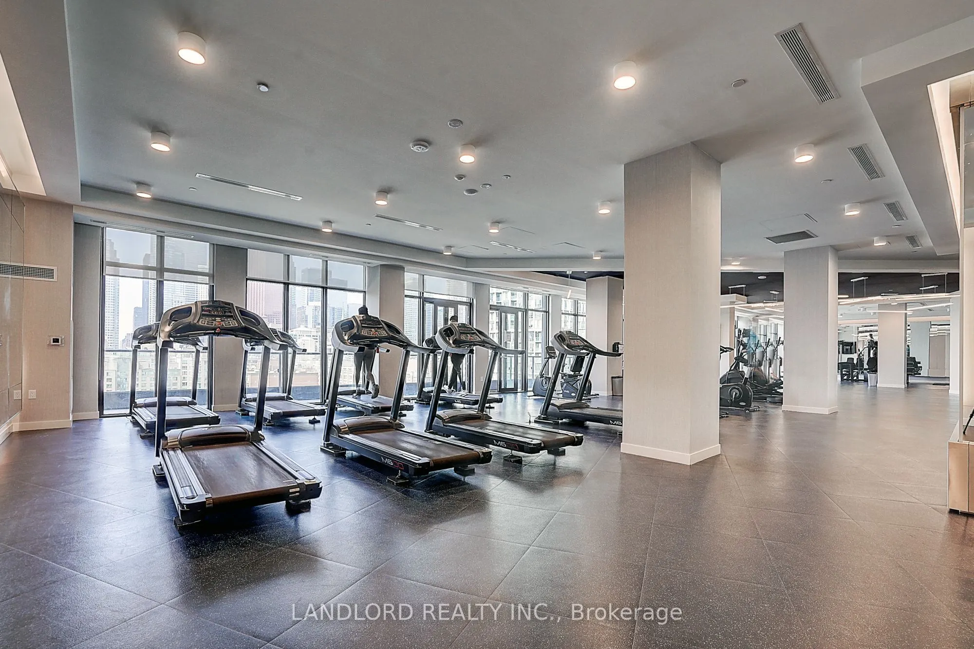 135 Lower Sherbourne Street, #676 W