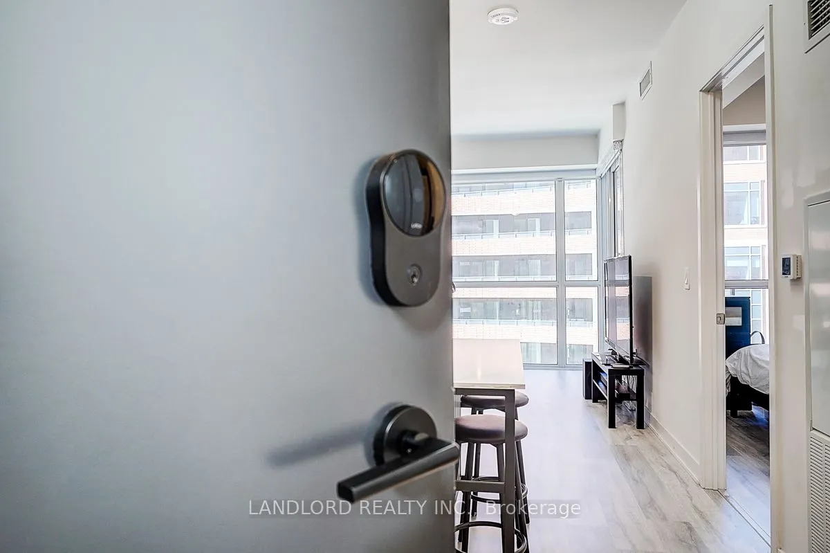 135 Lower Sherbourne Street, #676 W
