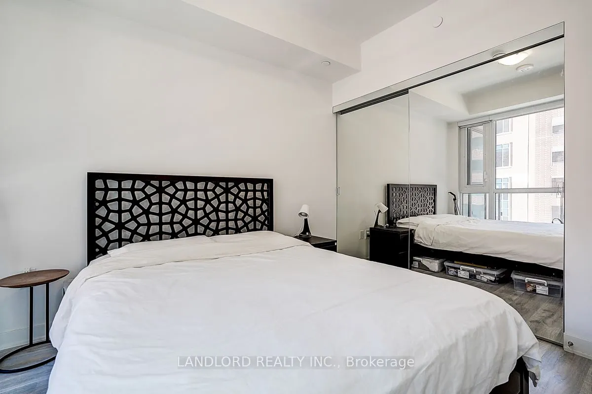 135 Lower Sherbourne Street, #676 W
