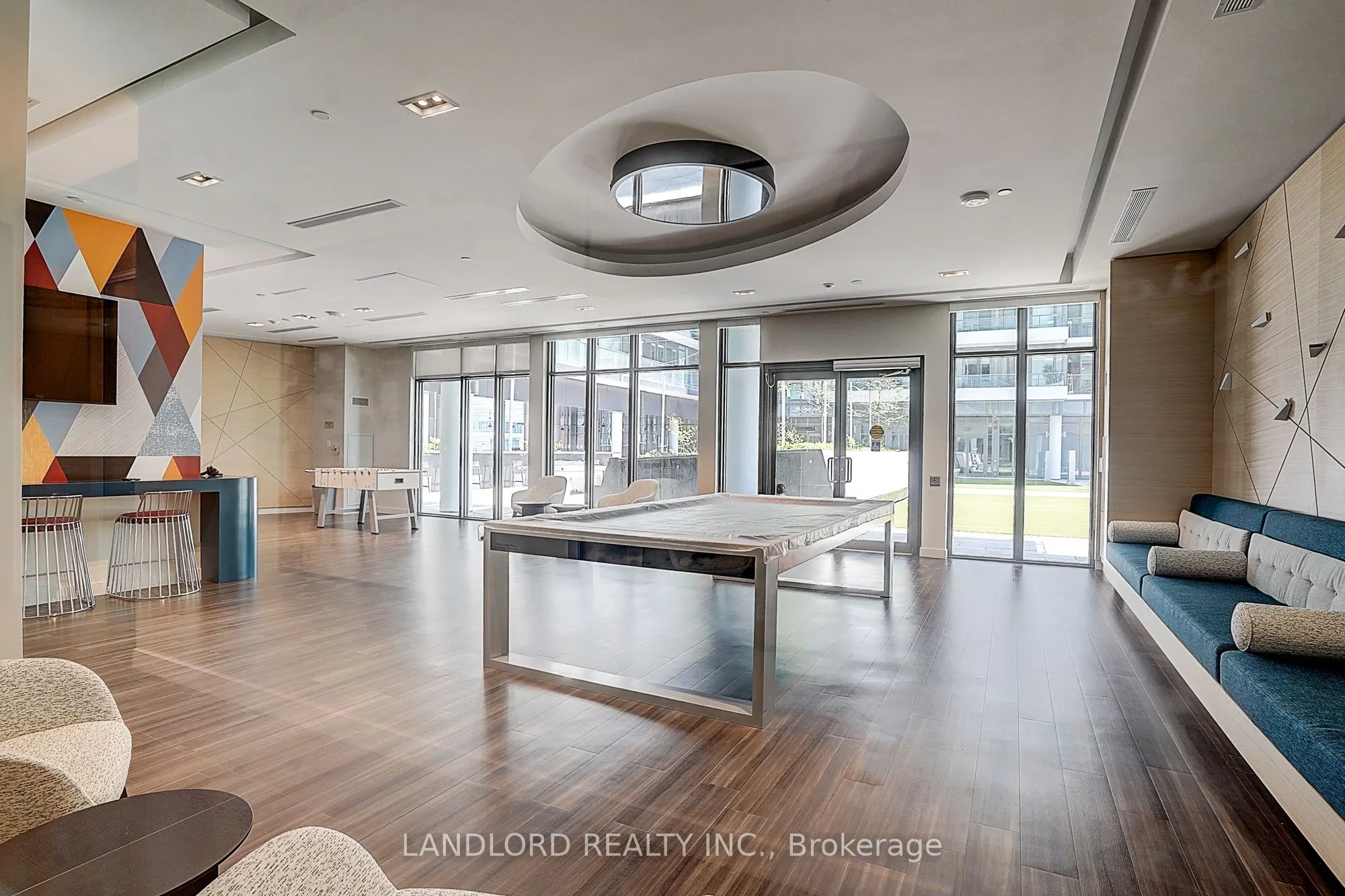 135 Lower Sherbourne Street, #676 W