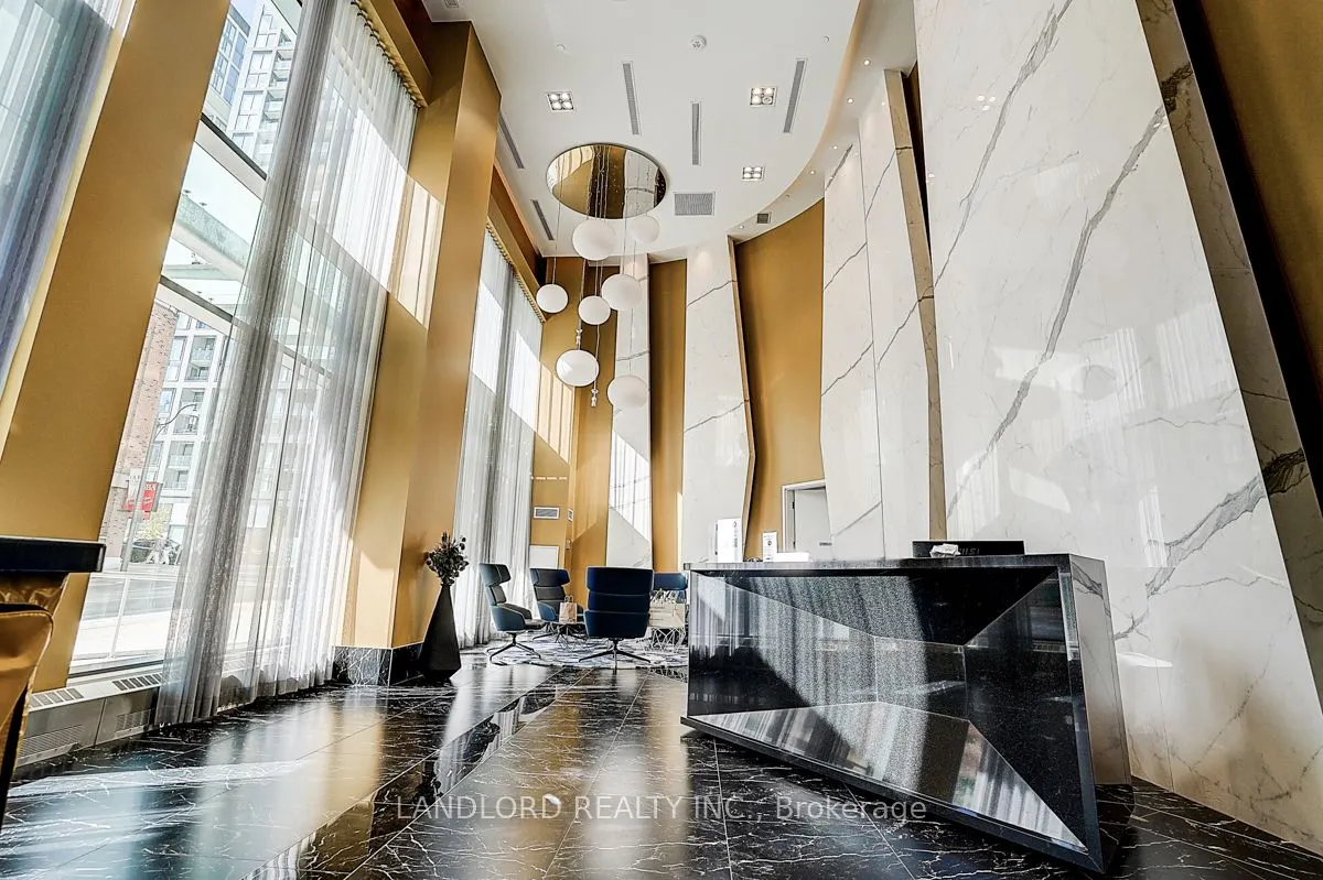 135 Lower Sherbourne Street, #676 W