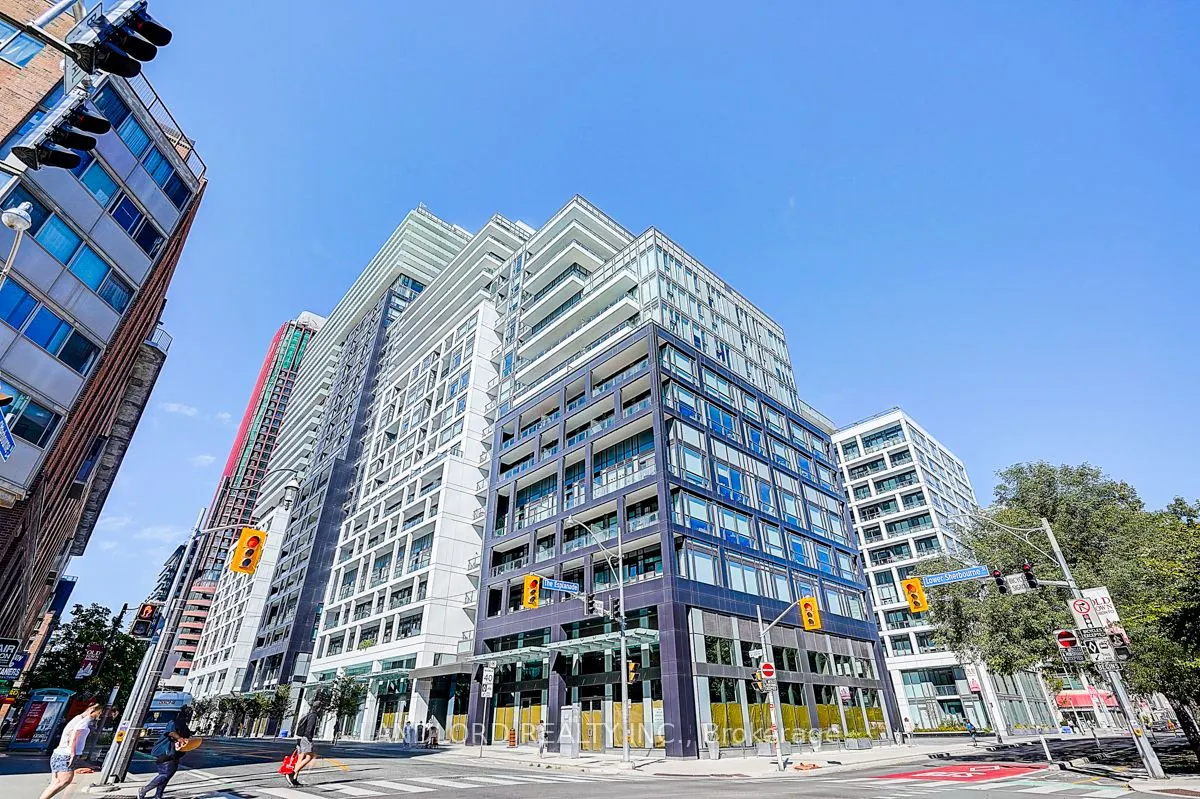 135 Lower Sherbourne Street, #676 W