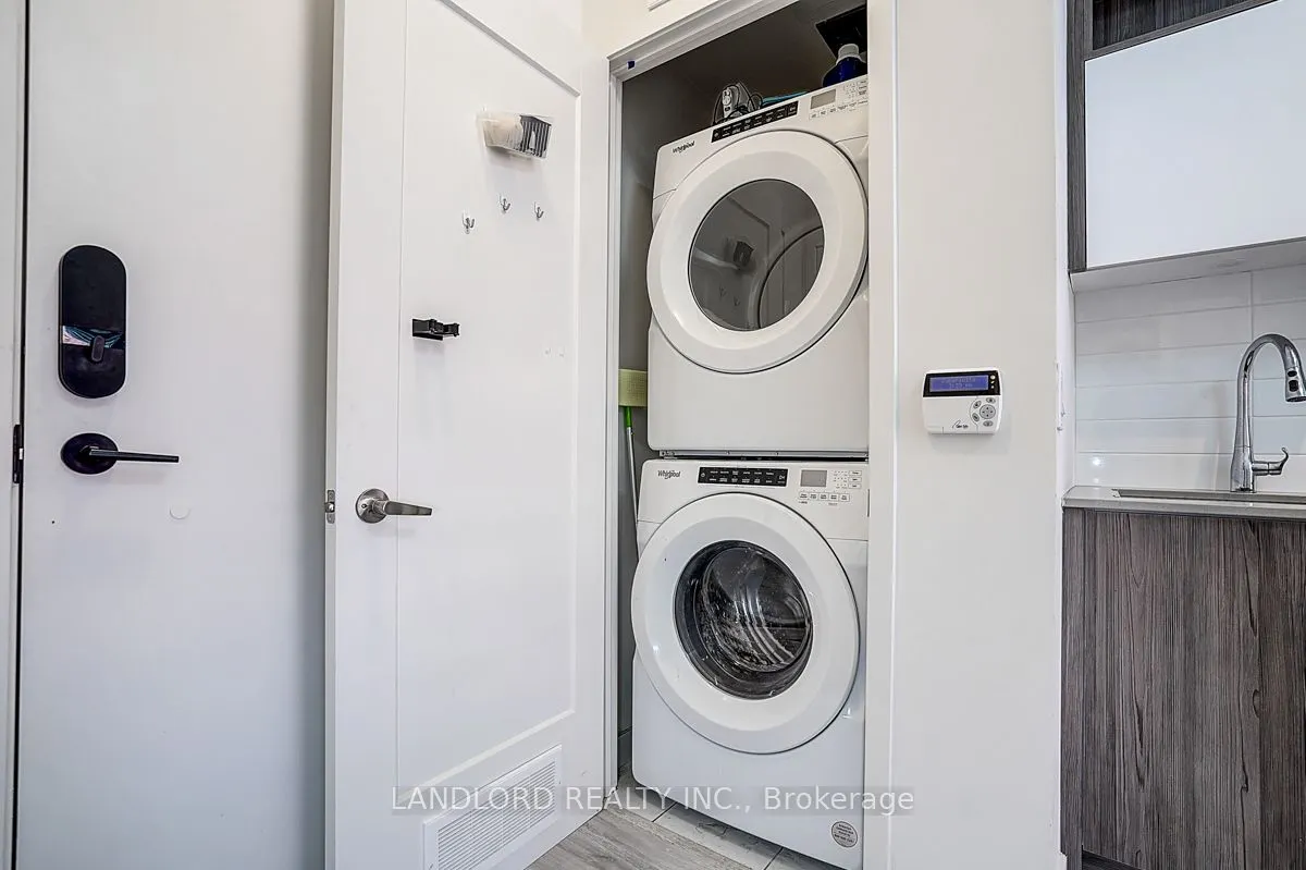 135 Lower Sherbourne Street, #676 W