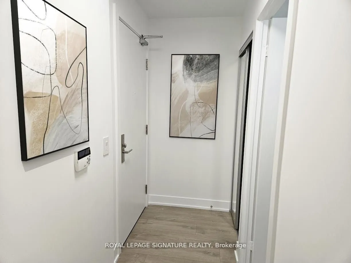 318 Richmond Street W, #1509