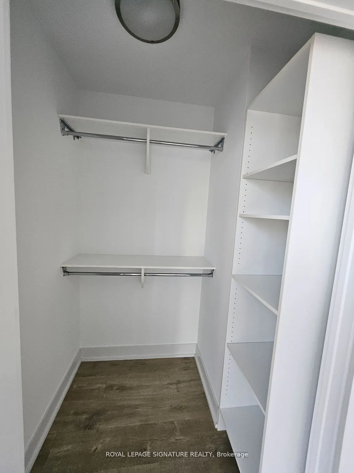 318 Richmond Street W, #1509