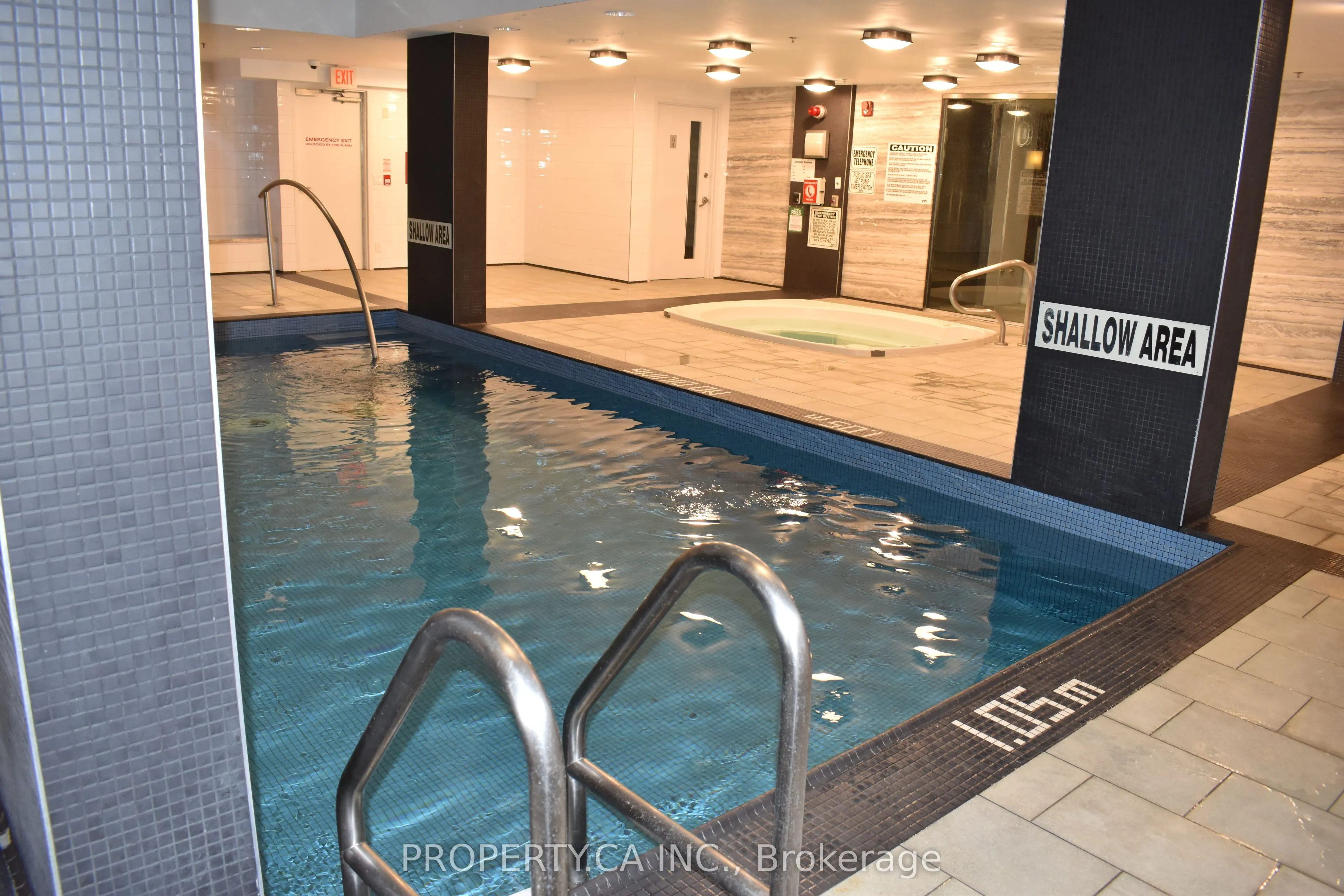 21 Carlton Street, #1307