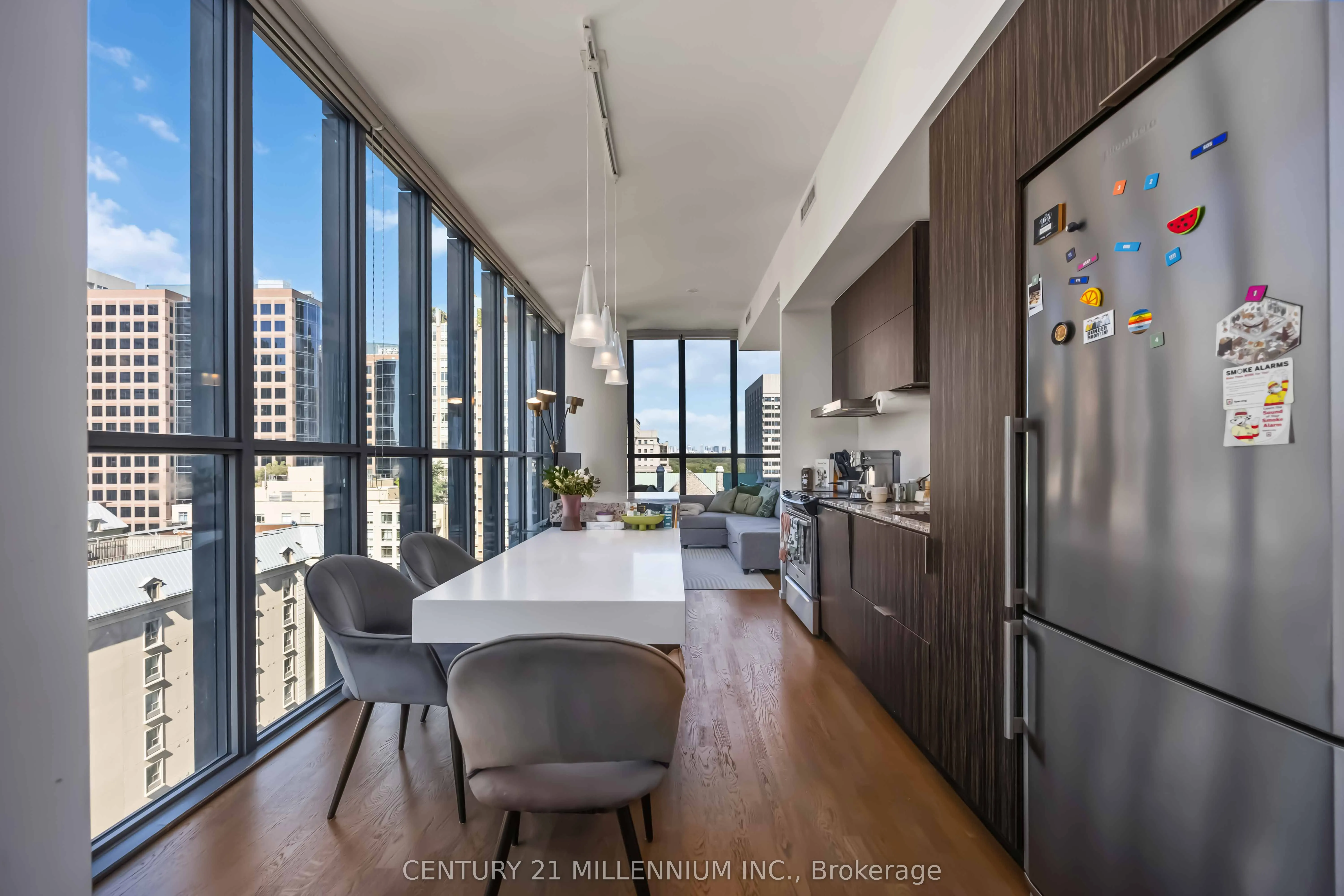 101 Charles Street E, #1006