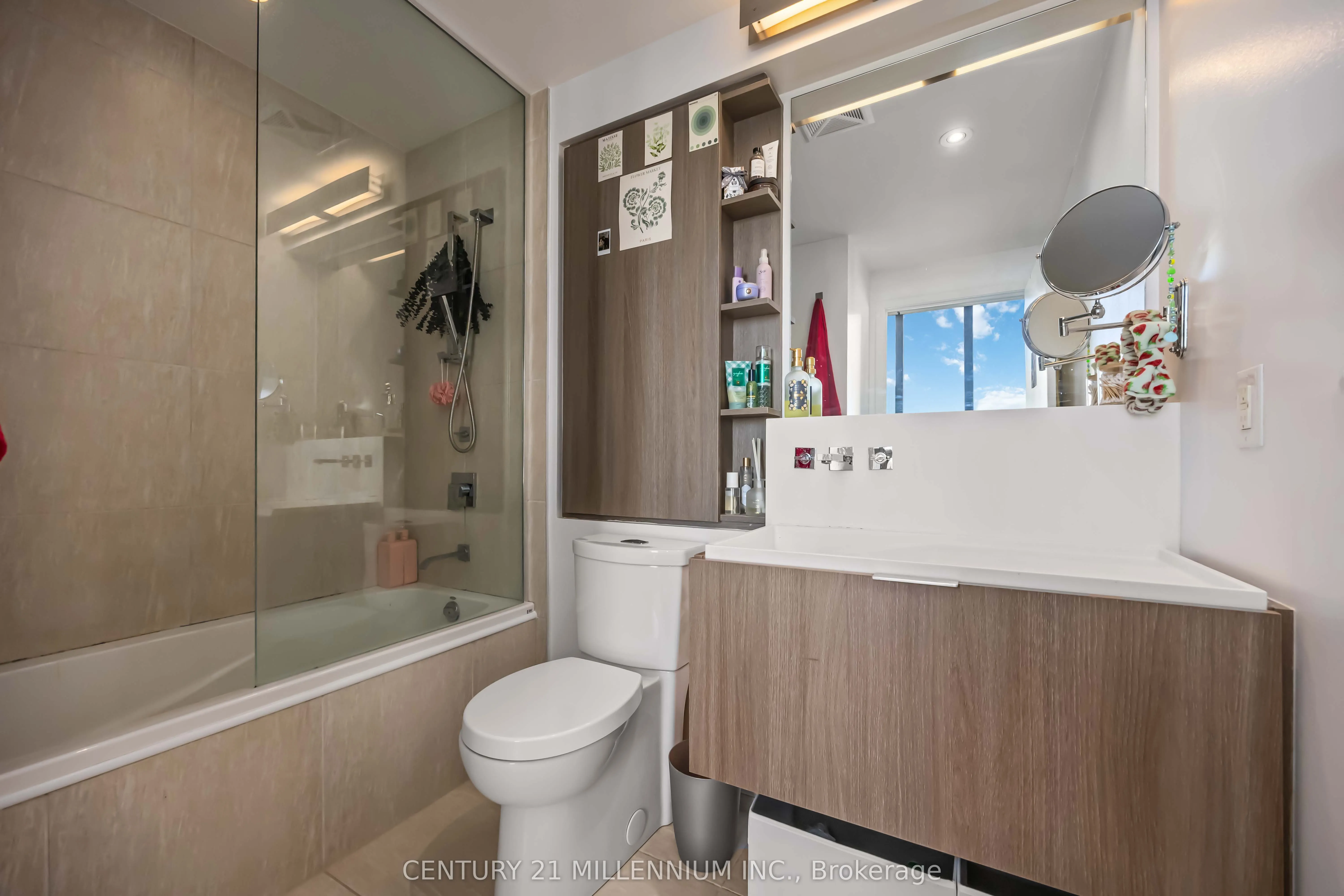 101 Charles Street E, #1006