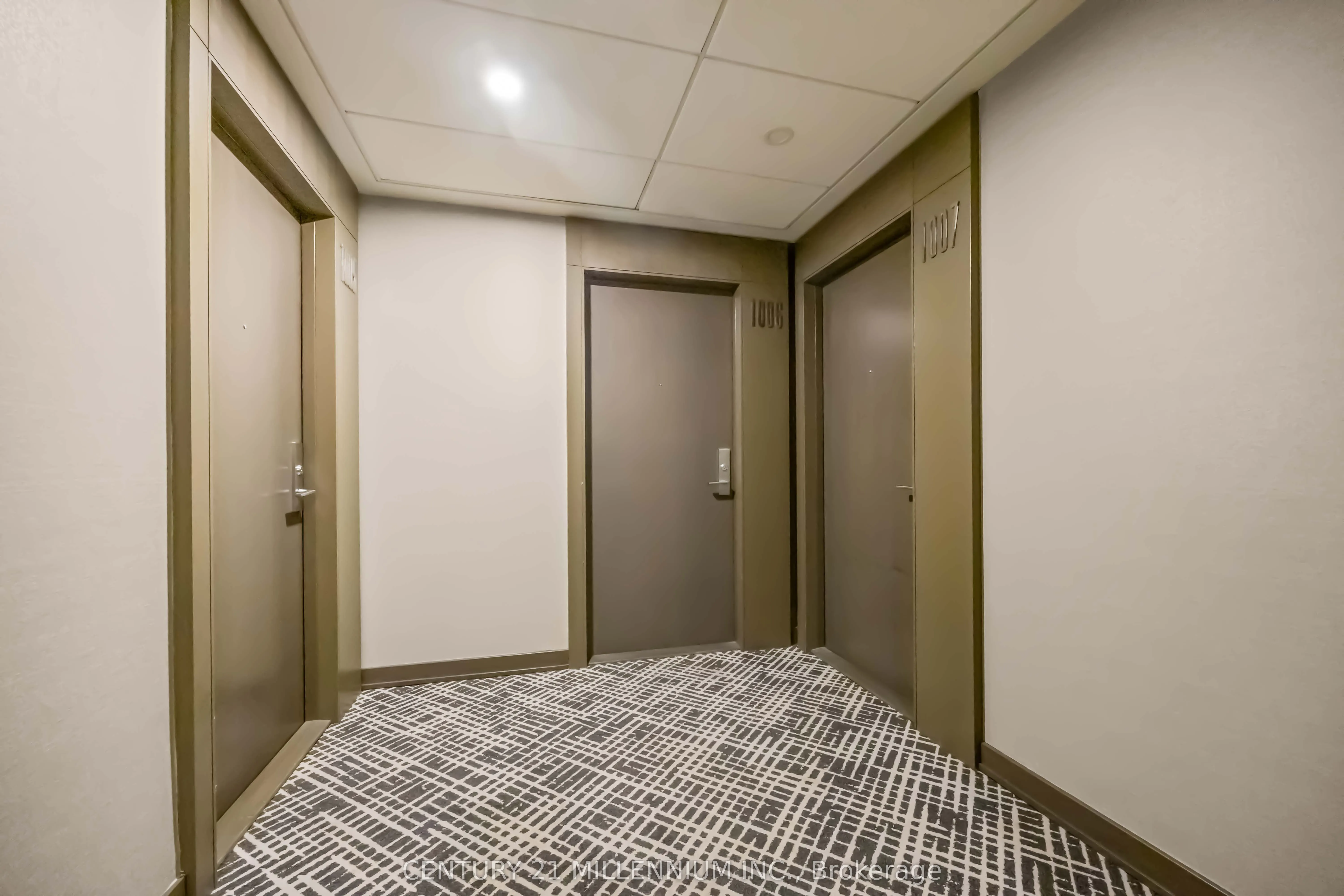 101 Charles Street E, #1006