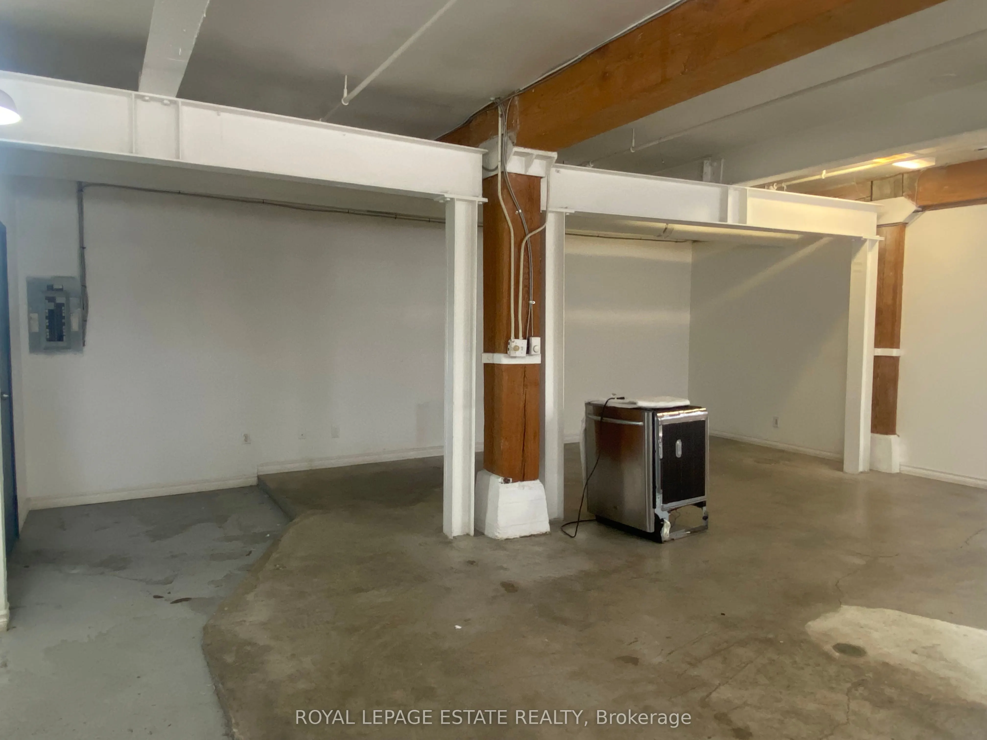 535 Queen Street E, #3