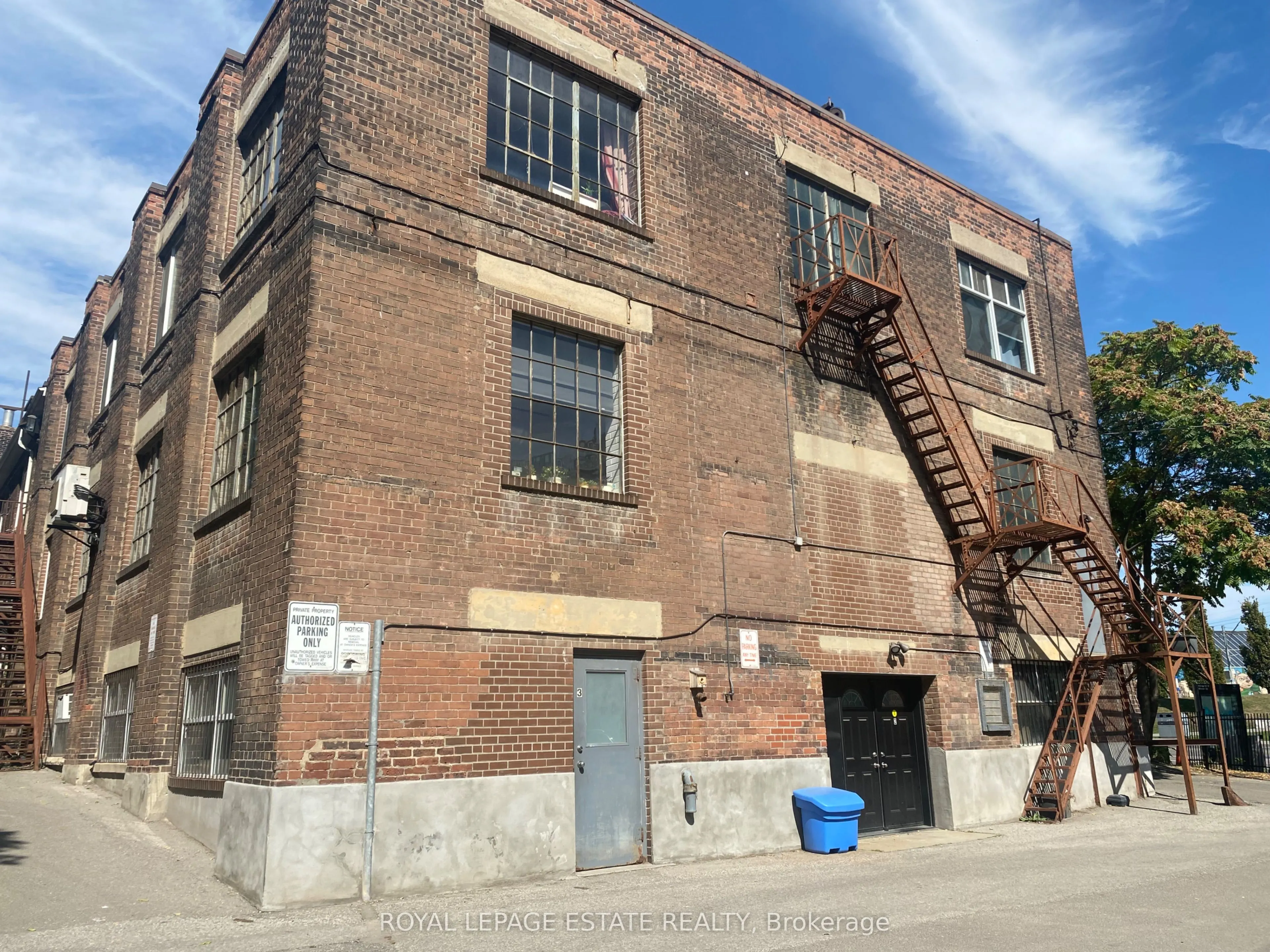 535 Queen Street E, #3