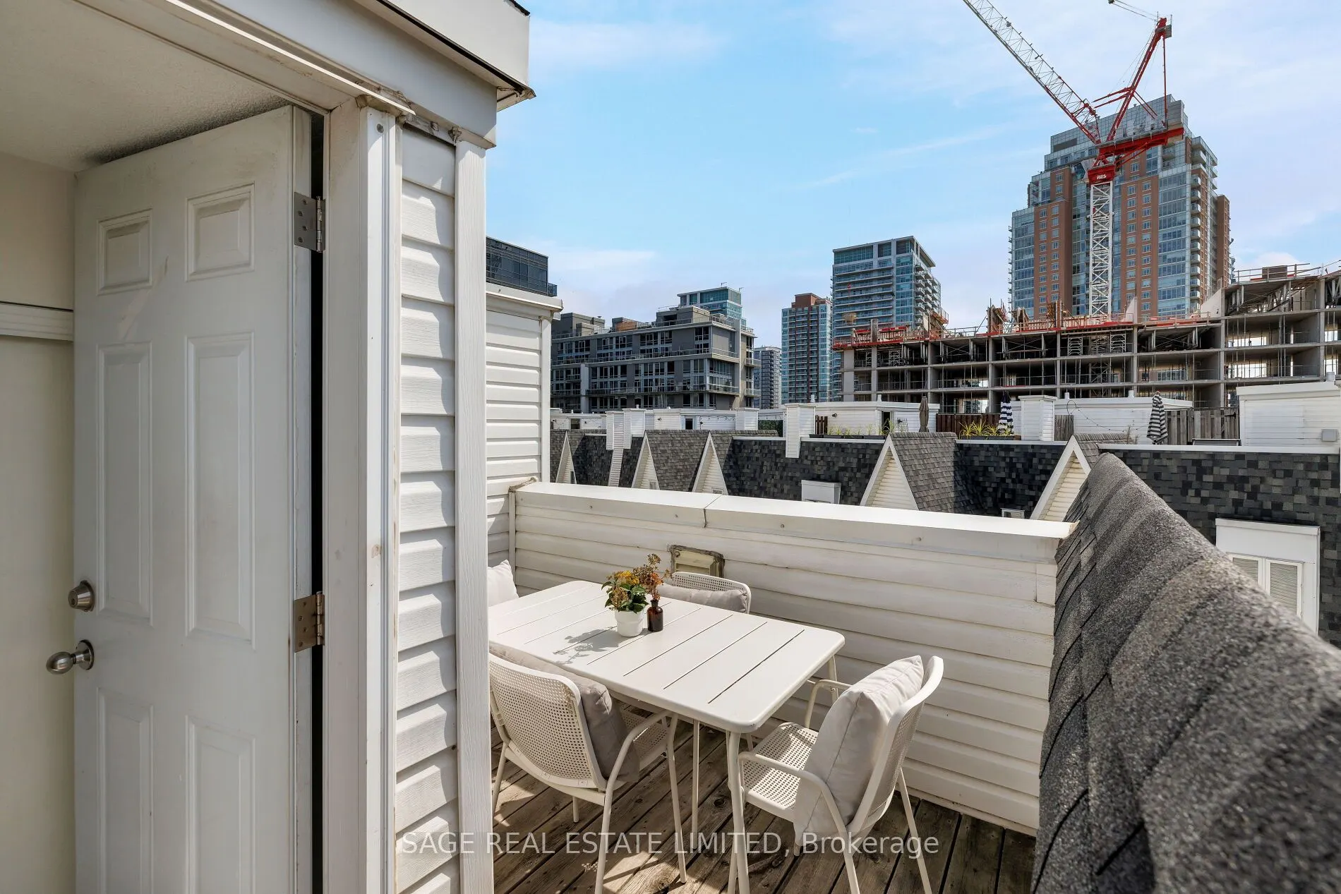12 Sudbury Street, #811