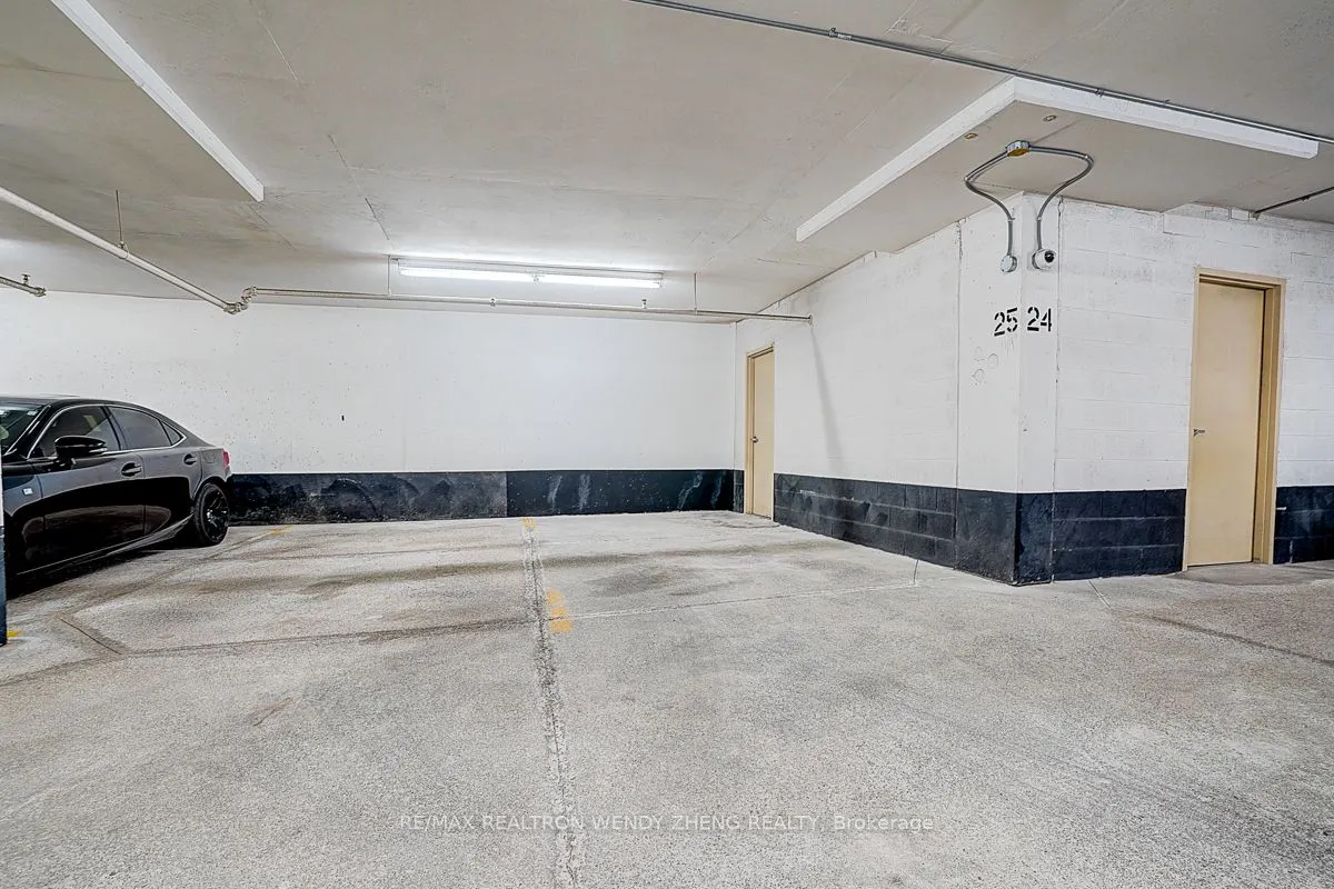 21 Hillcrest Avenue, #2702