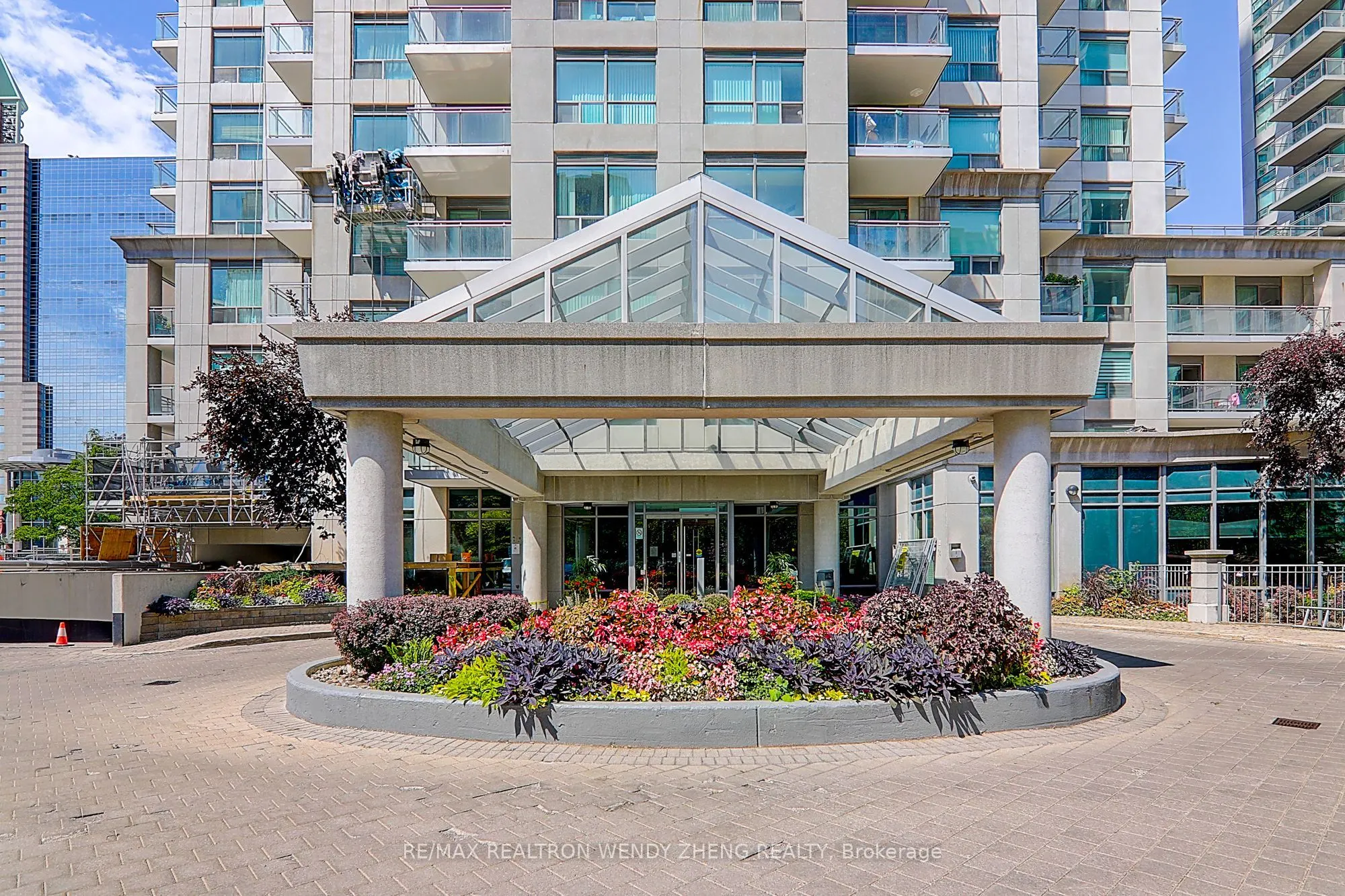 21 Hillcrest Avenue, #2702