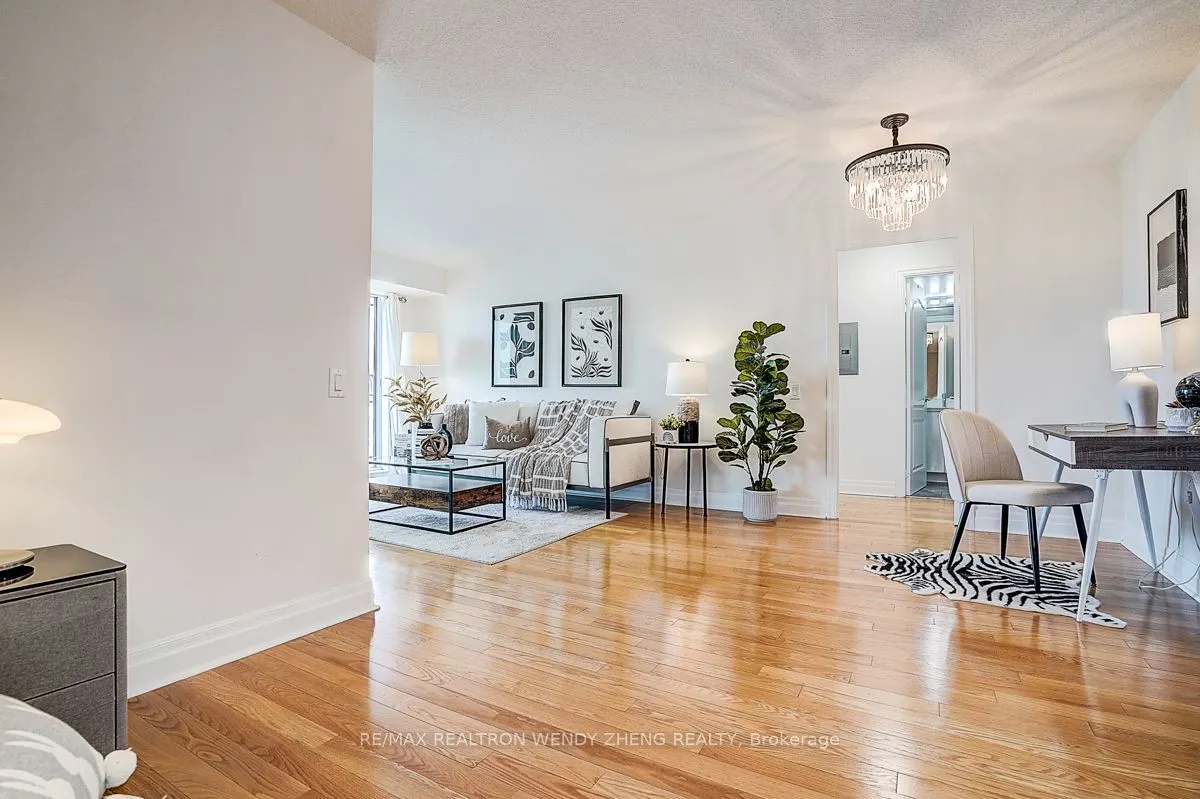 21 Hillcrest Avenue, #2702
