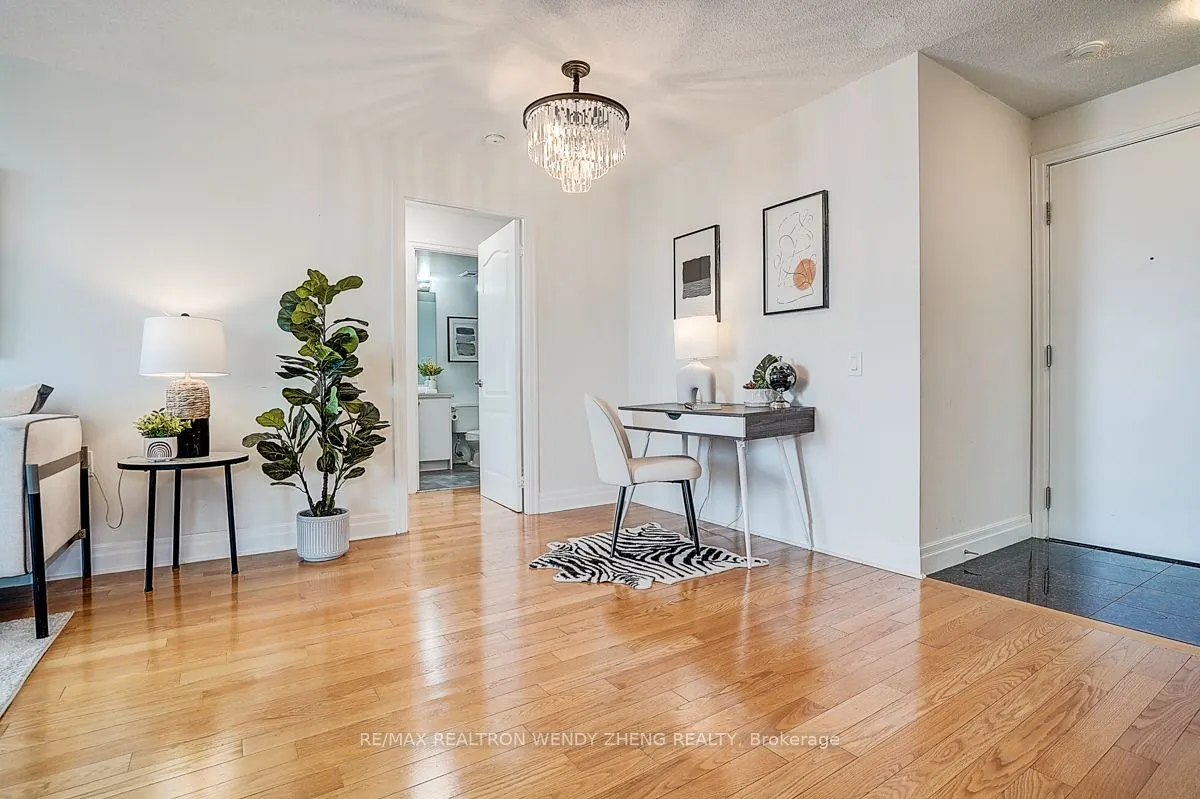 21 Hillcrest Avenue, #2702