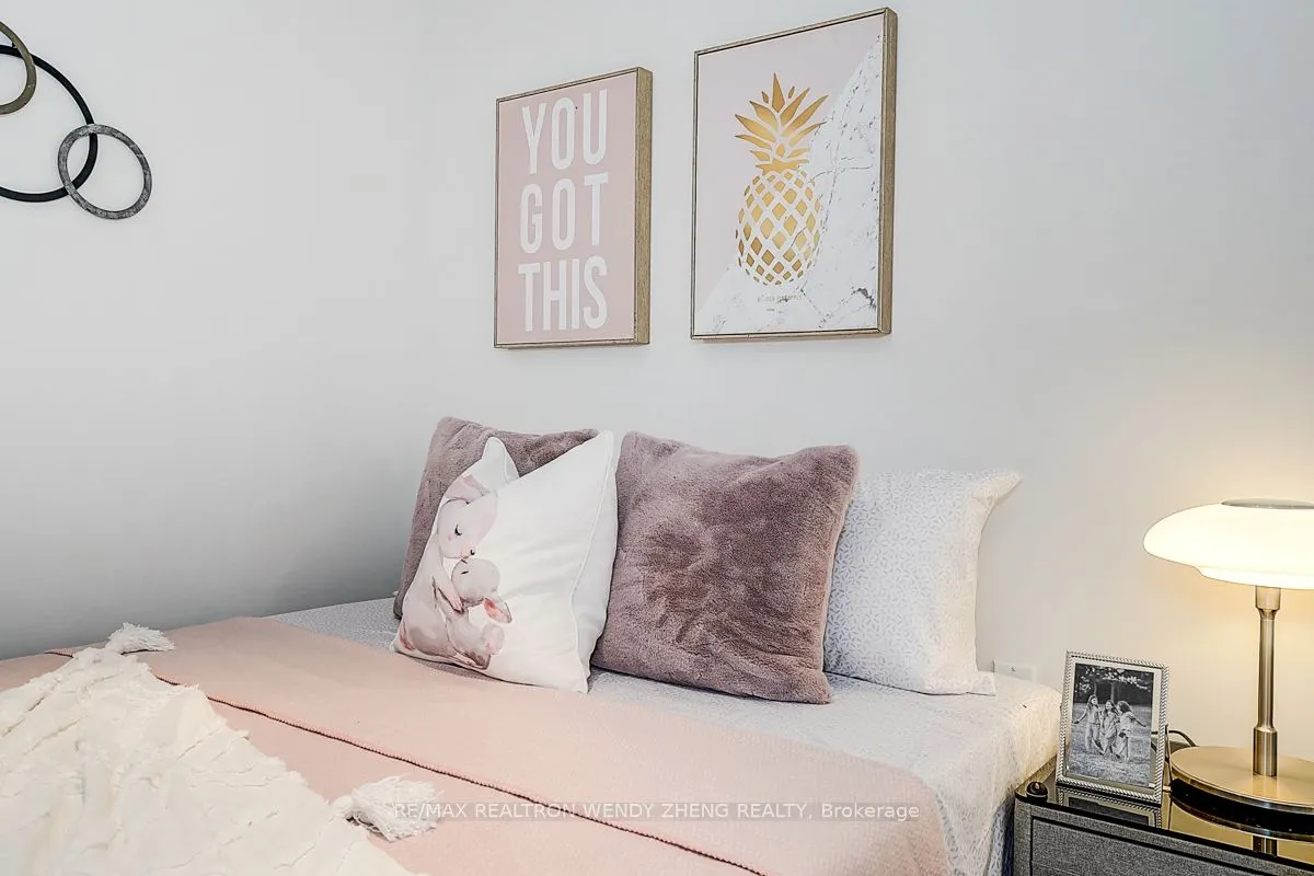 21 Hillcrest Avenue, #2702