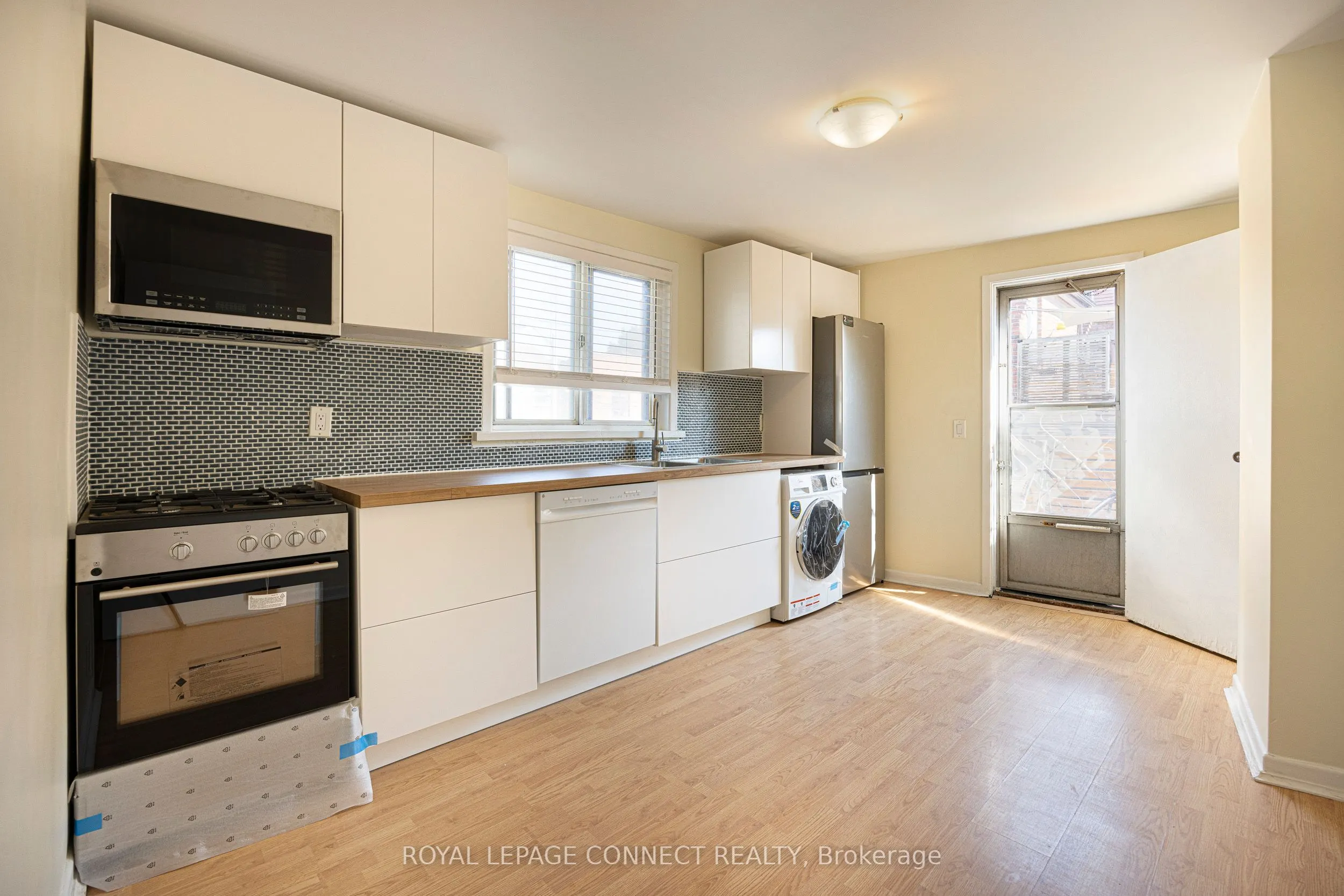 246 Niagara Street, #Upper